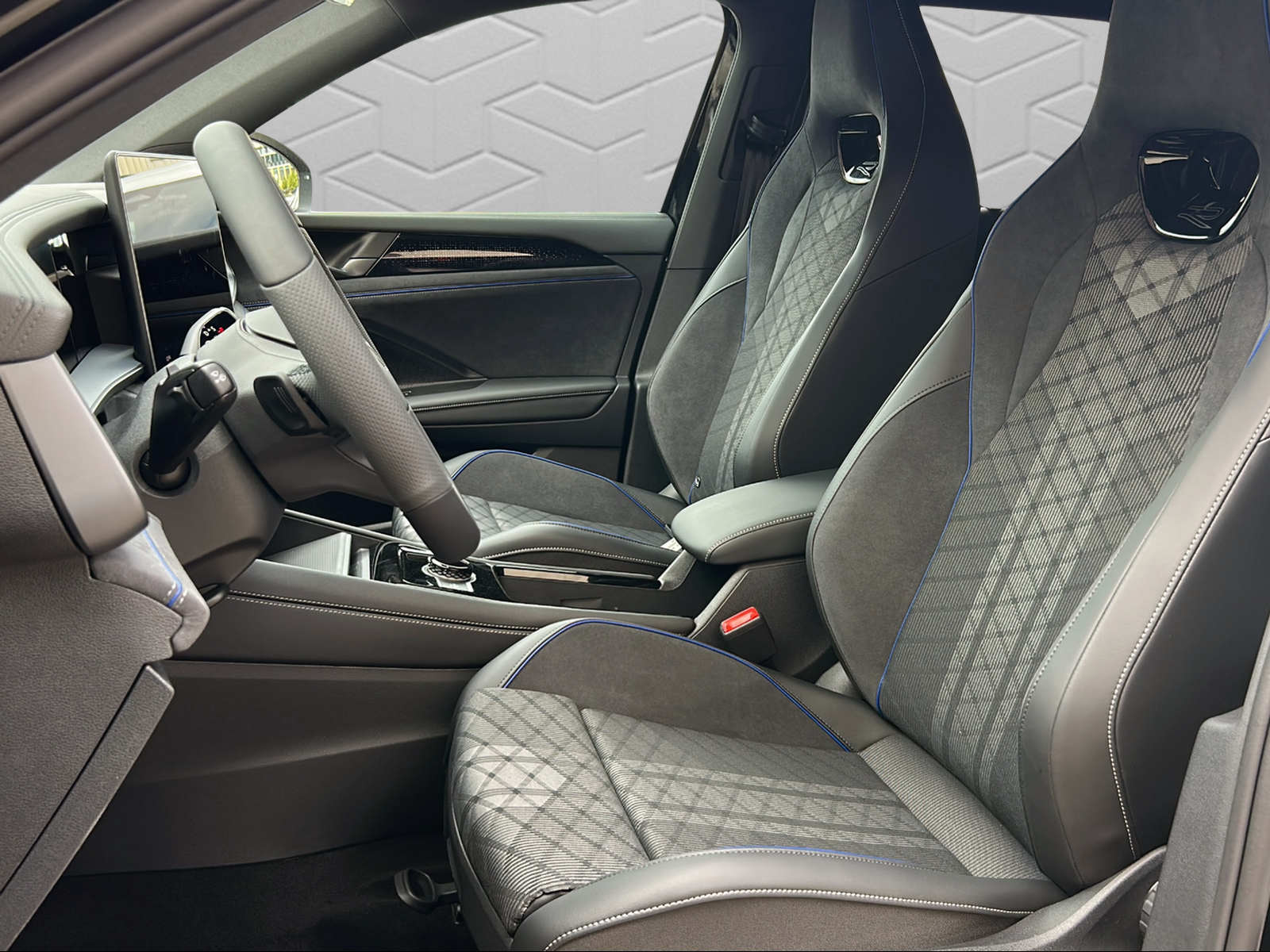 VW Tayron 2.0 TSI R-Line United DSG 4Motion-image-6