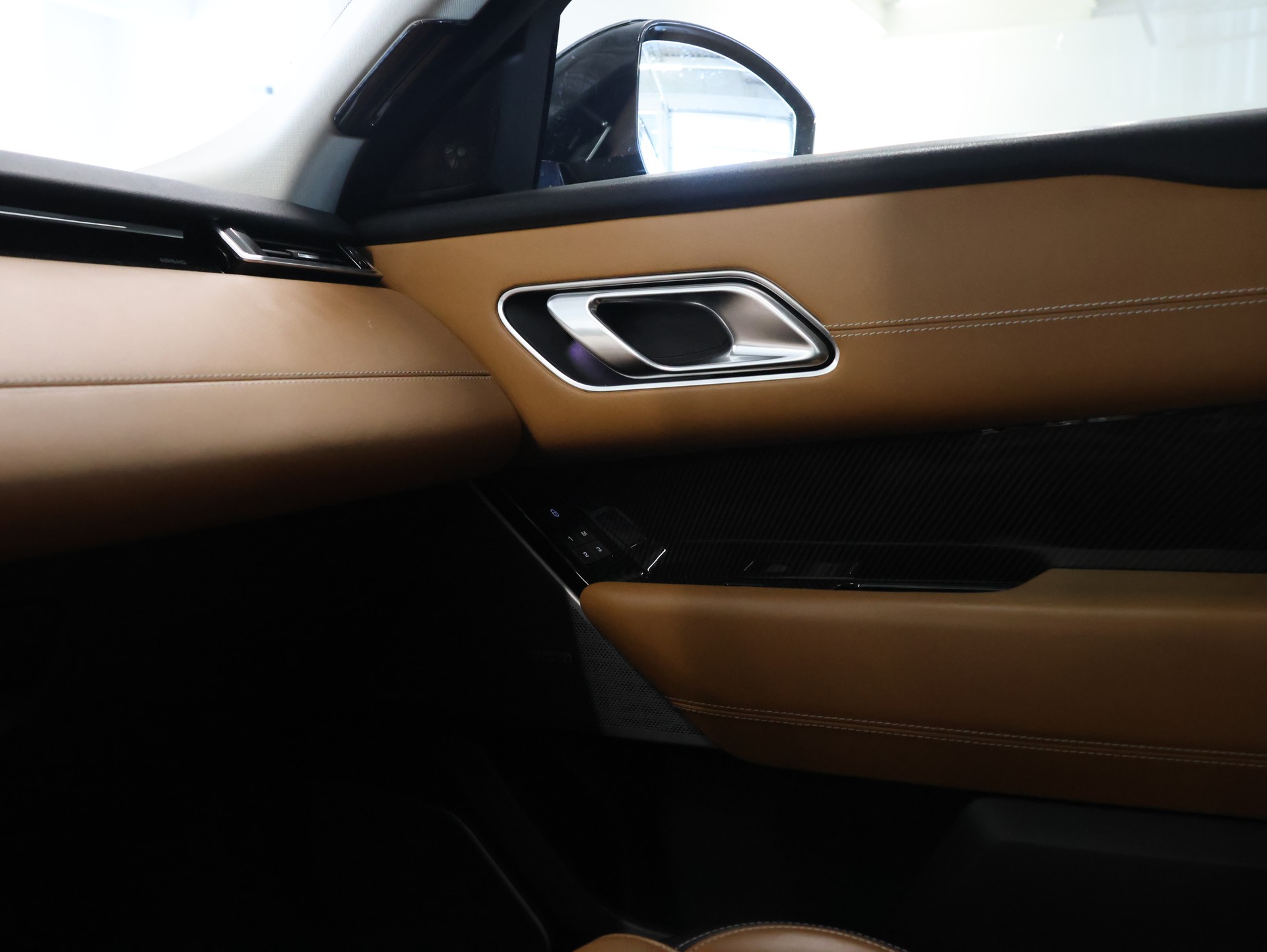 LAND ROVER Range Rover Velar D 240 HSE Automatic *Panoramadach* *Sitzheizung*-image-20