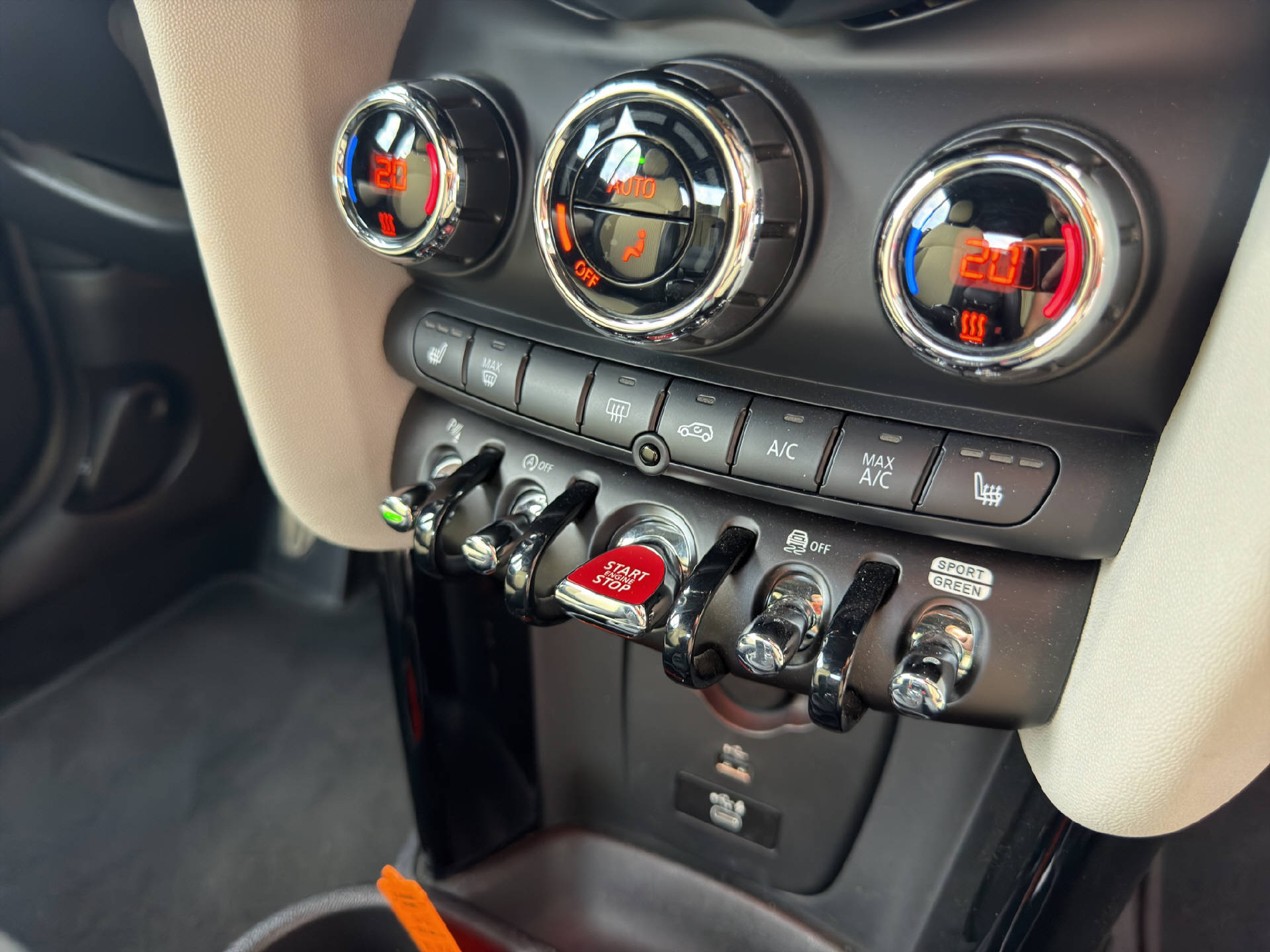 MINI Cabrio F57 2.0i John Cooper Works SAG-image-18