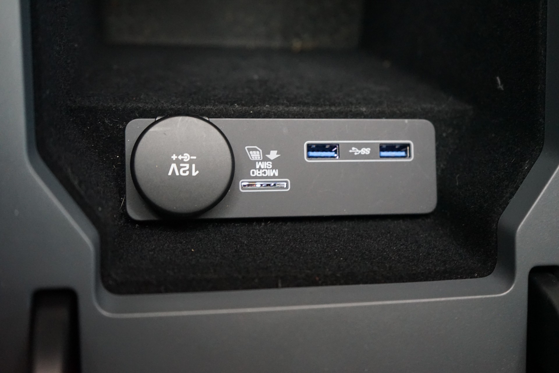 JAGUAR E-Pace 2.0 P200 AWD Automatik-image-16
