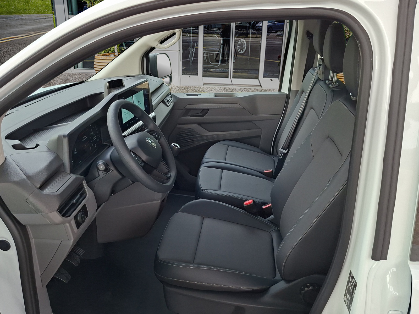 VW Transporter 2.0 TDI-image-9