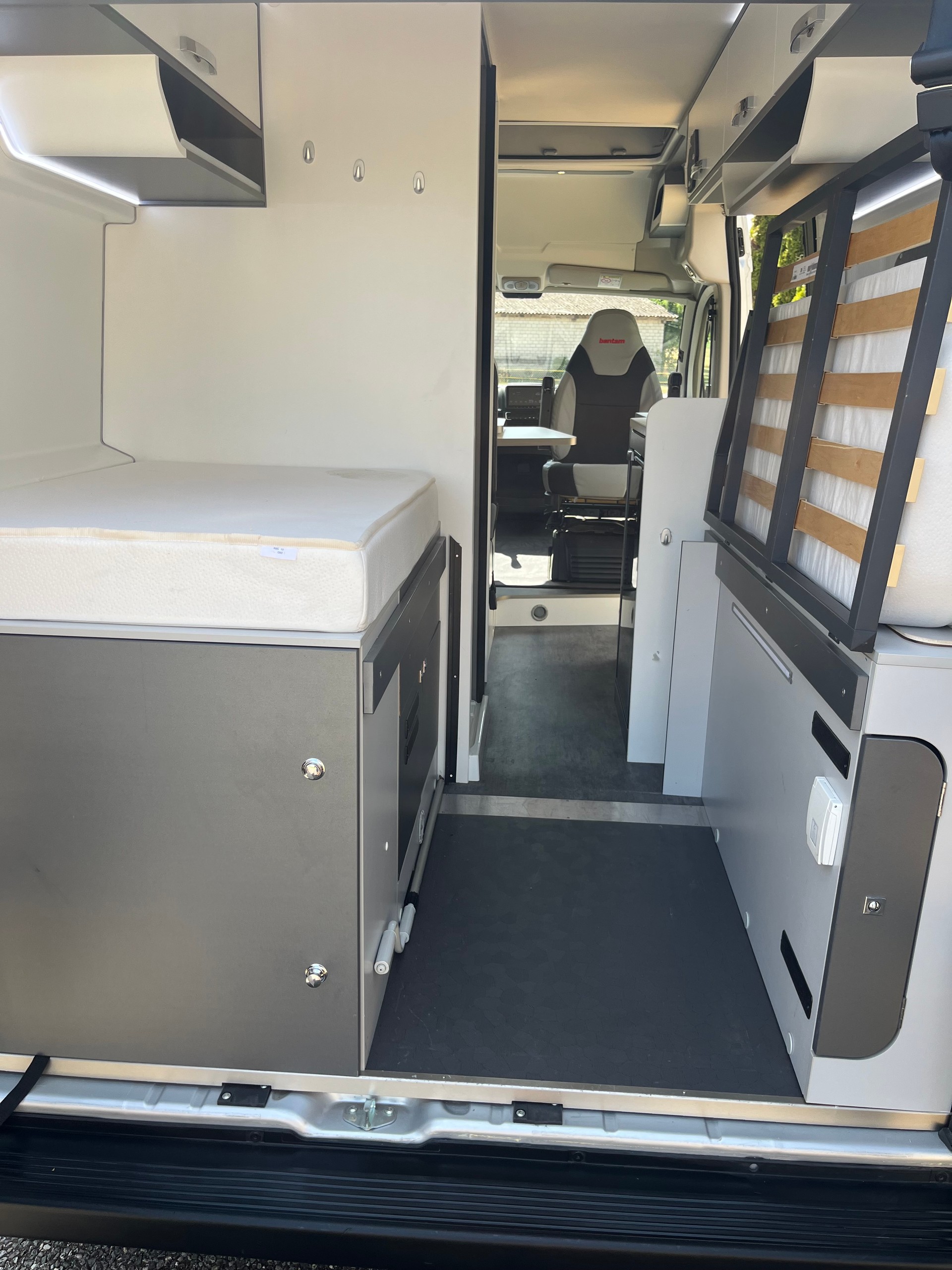 PILOTE V 540 G Bantam Van Automat ⛱️☀️-image-12