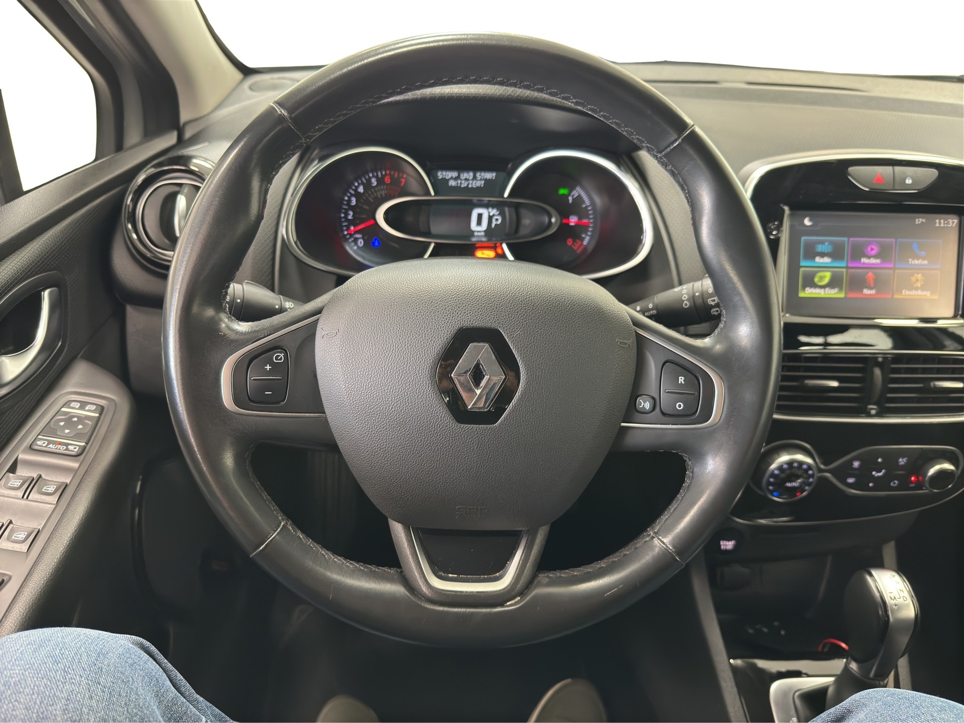 RENAULT Clio 1.2 16V T Intens EDC-image-20