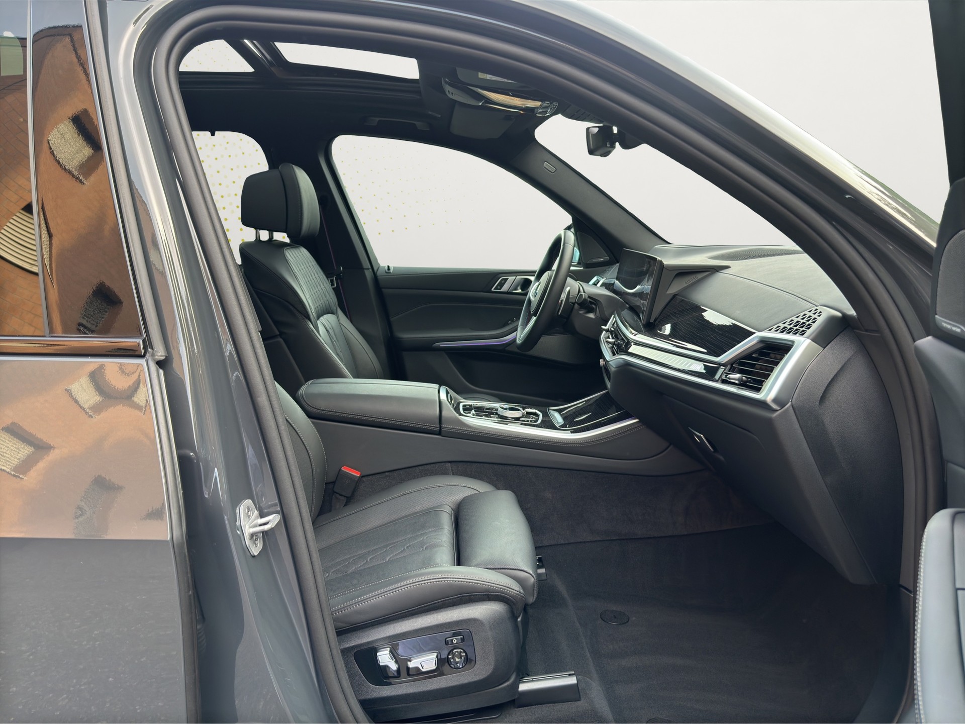 BMW X5 xDrive 48V M60i M Sport Pro (CH) INDIVIDUAL-image-12