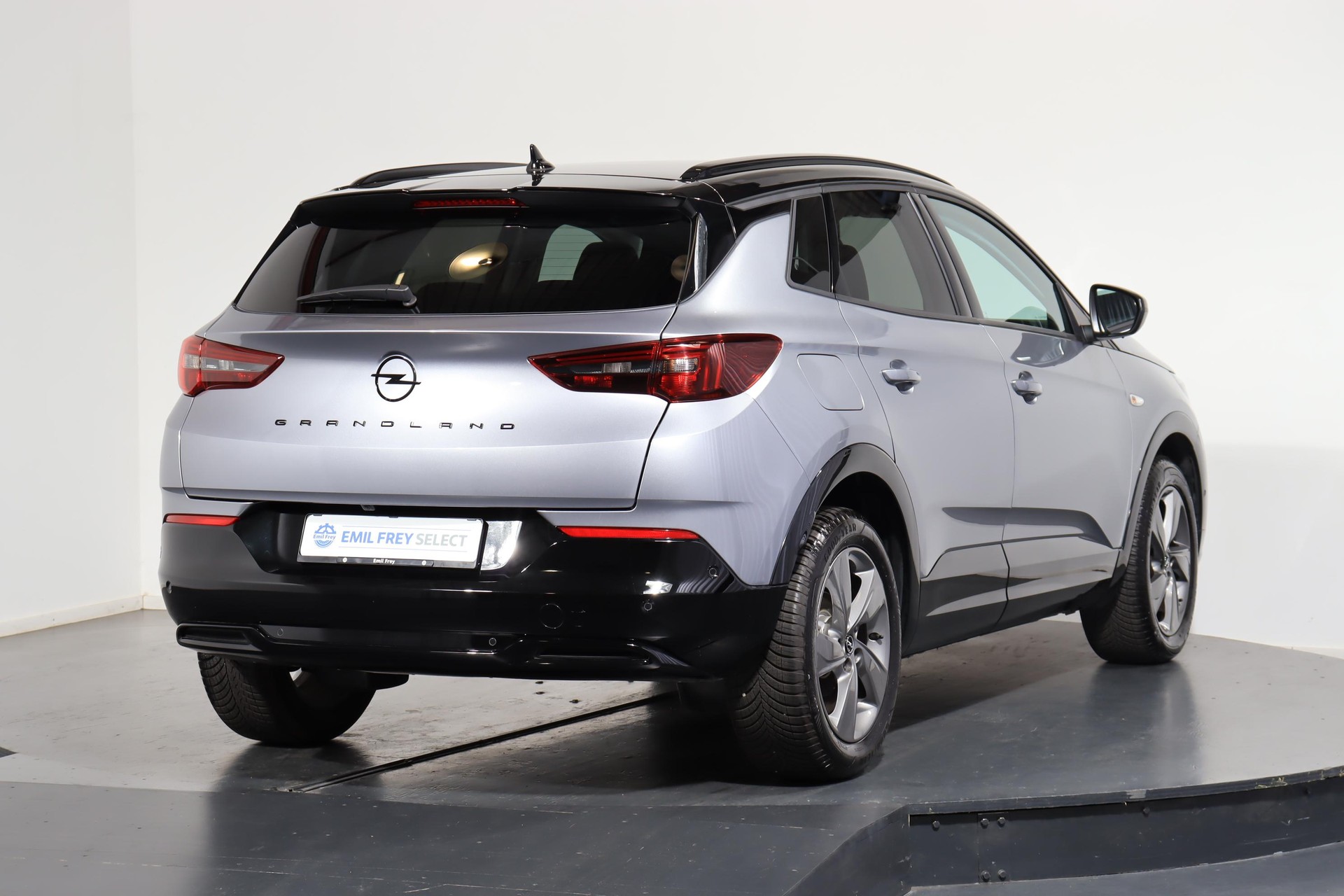 OPEL Grandland 1.2 T GS Line-image-2