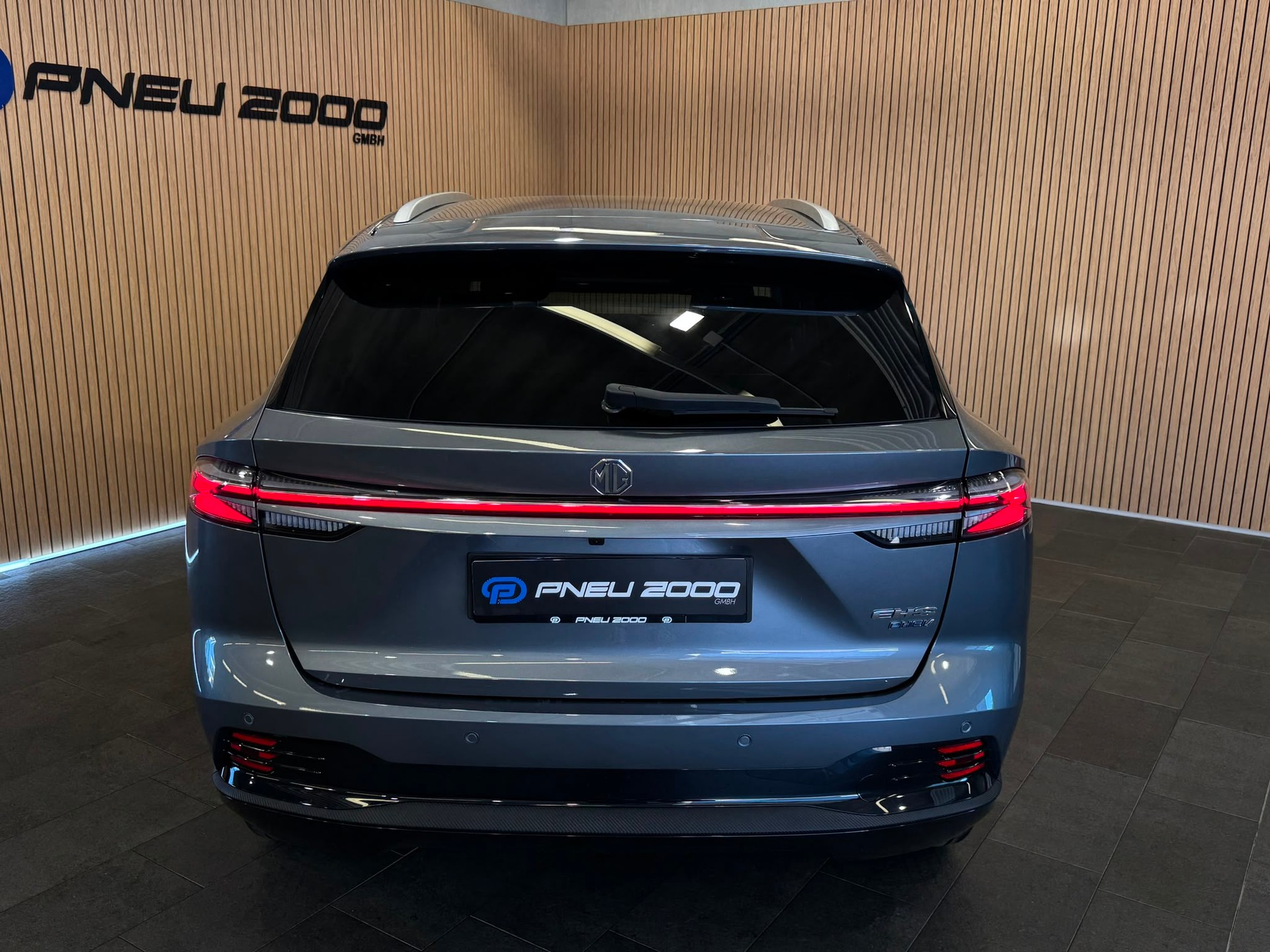 MG HS 1.5 T PHEV Luxury-image-10