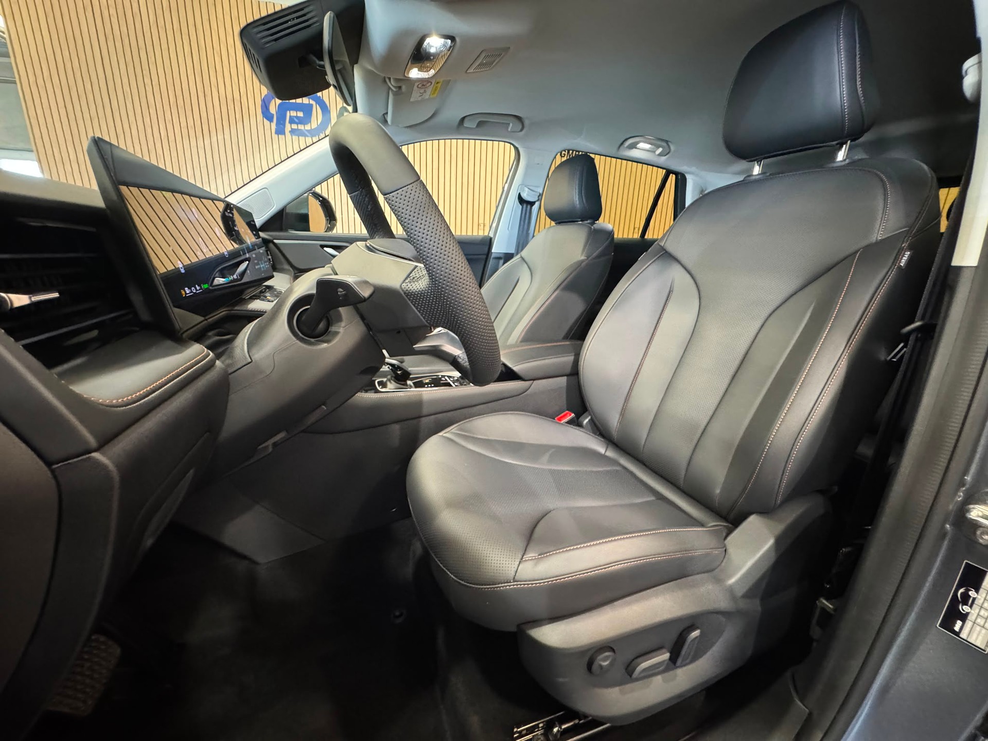 MG HS 1.5 T PHEV Luxury-image-11