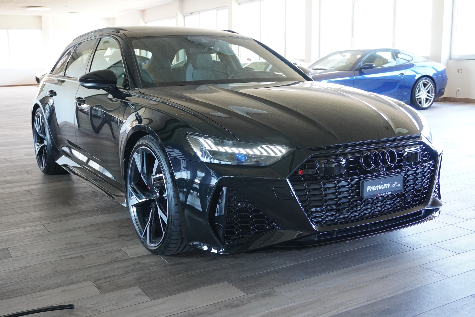 AUDI RS6 Avant 4.0 TFSI V8 quattro-showroom-element-2