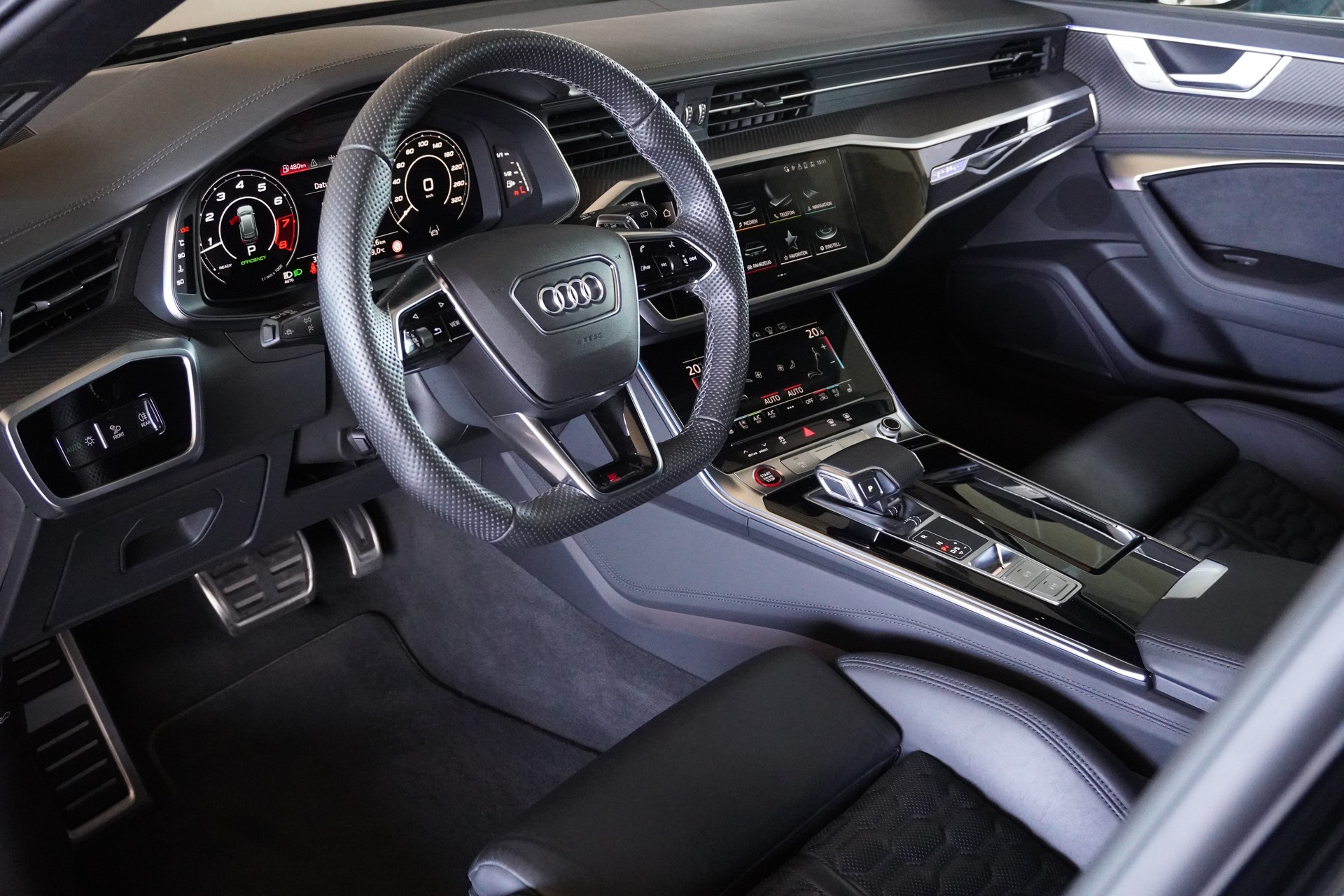 AUDI RS6 Avant 4.0 TFSI V8 quattro-image-6