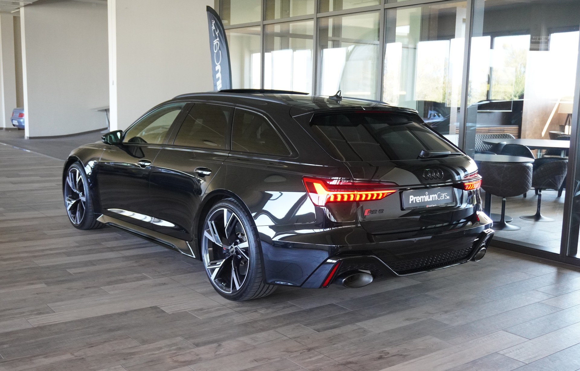 AUDI RS6 Avant 4.0 TFSI V8 quattro-image-4