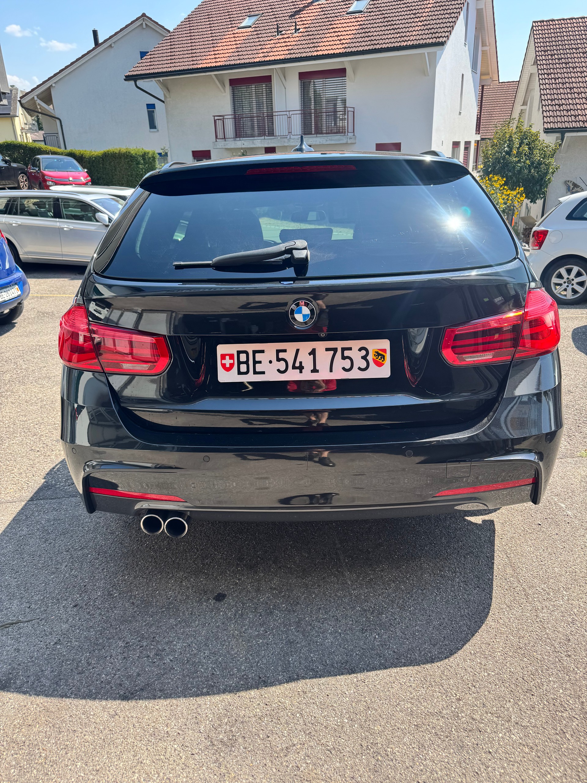 BMW 335d xDrive Touring Steptronic-image-2