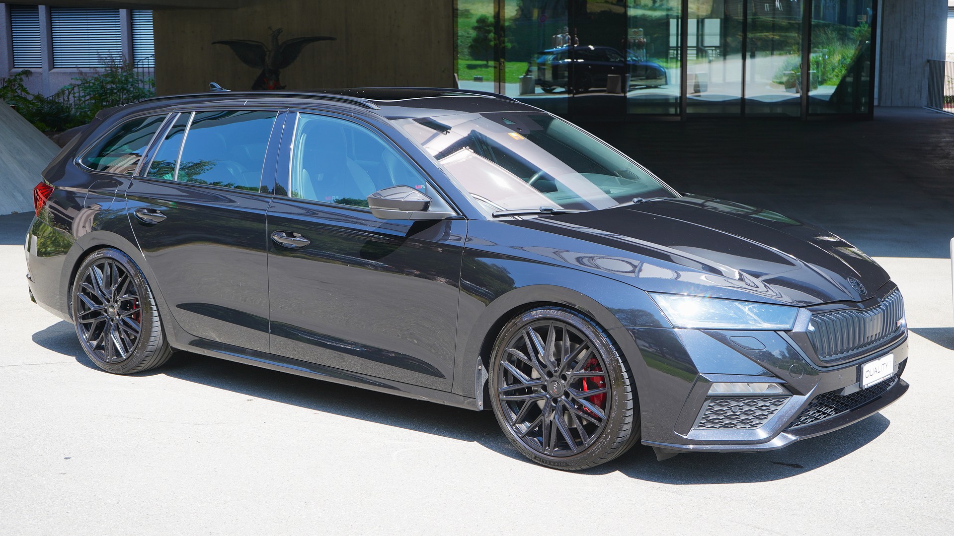 SKODA Octavia Combi 2.0 TSI DSG RS-image-0