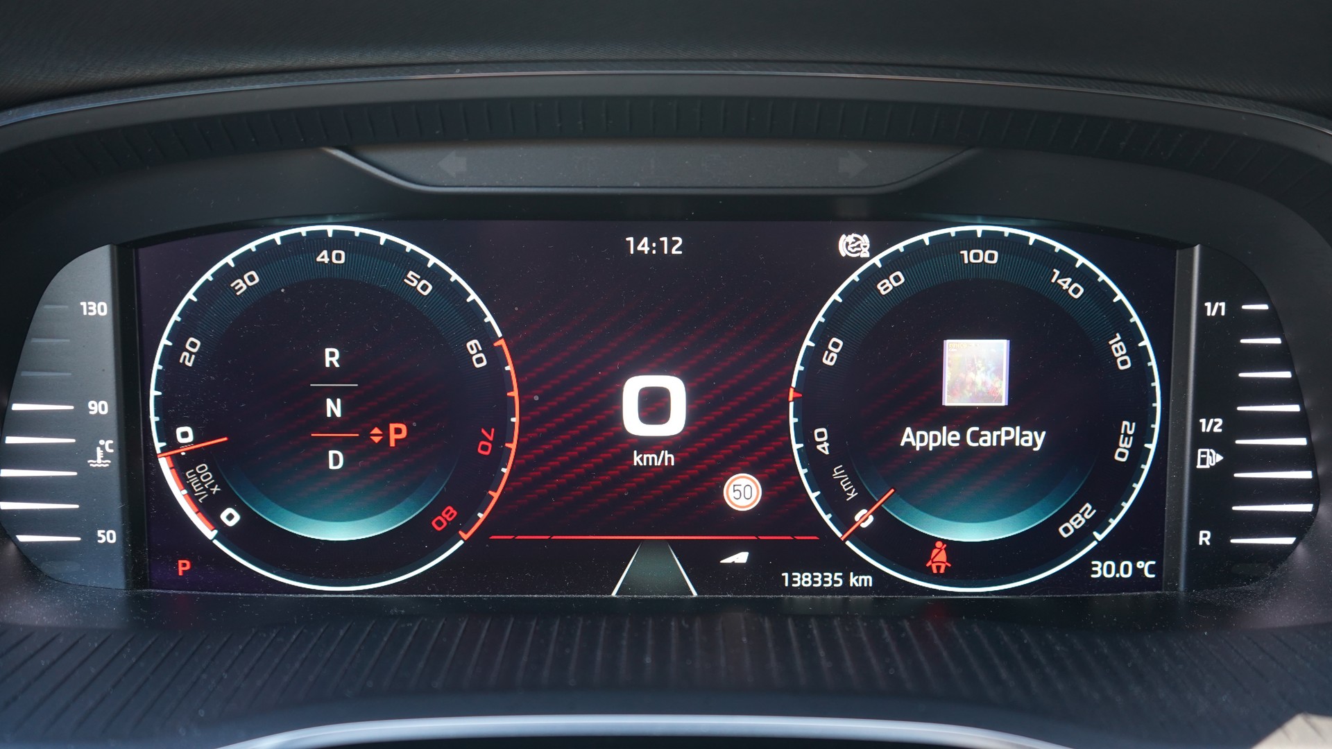 SKODA Octavia Combi 2.0 TSI DSG RS-image-11