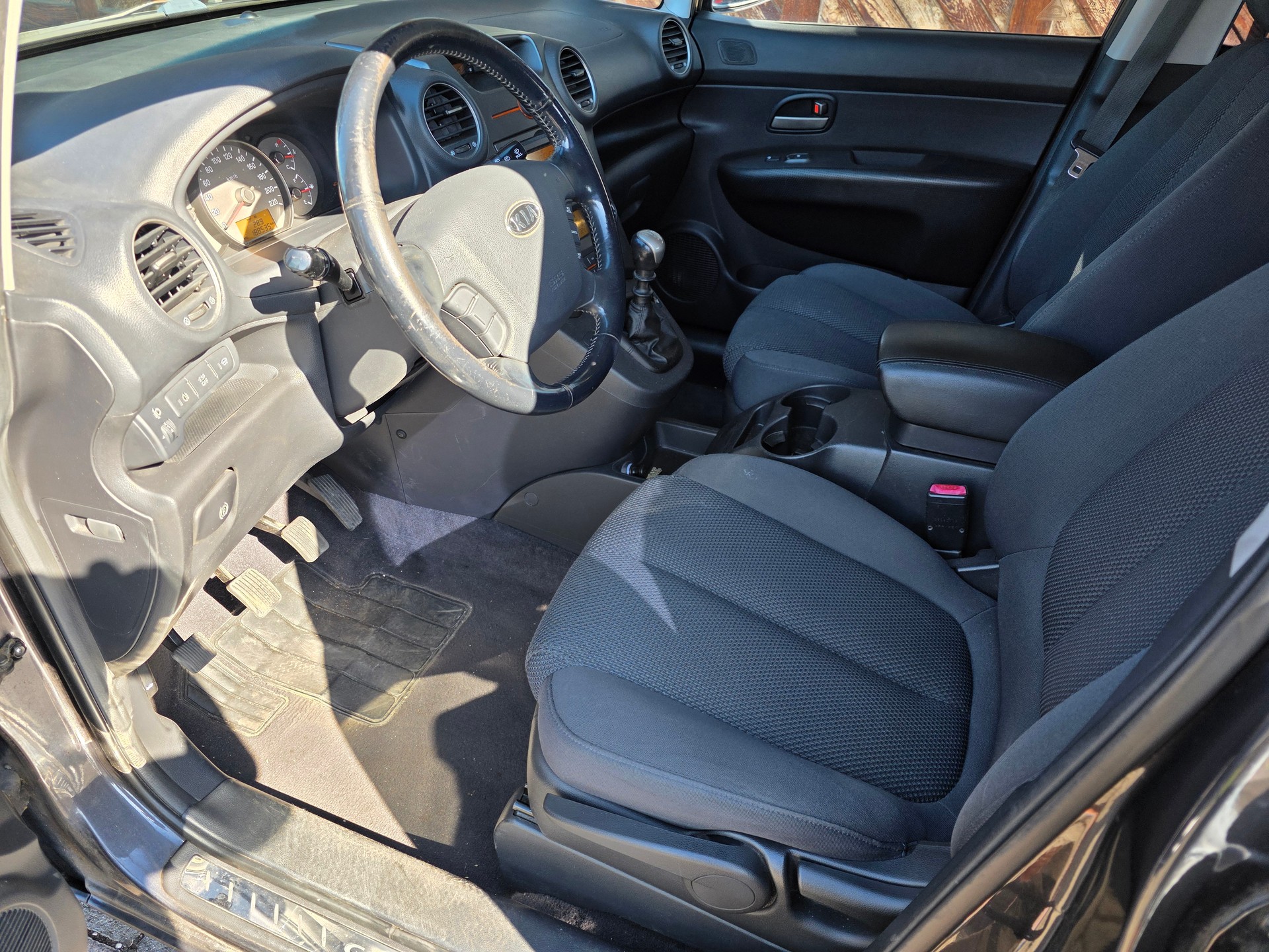 KIA 2.0 CRDi VGT Trend-image-2