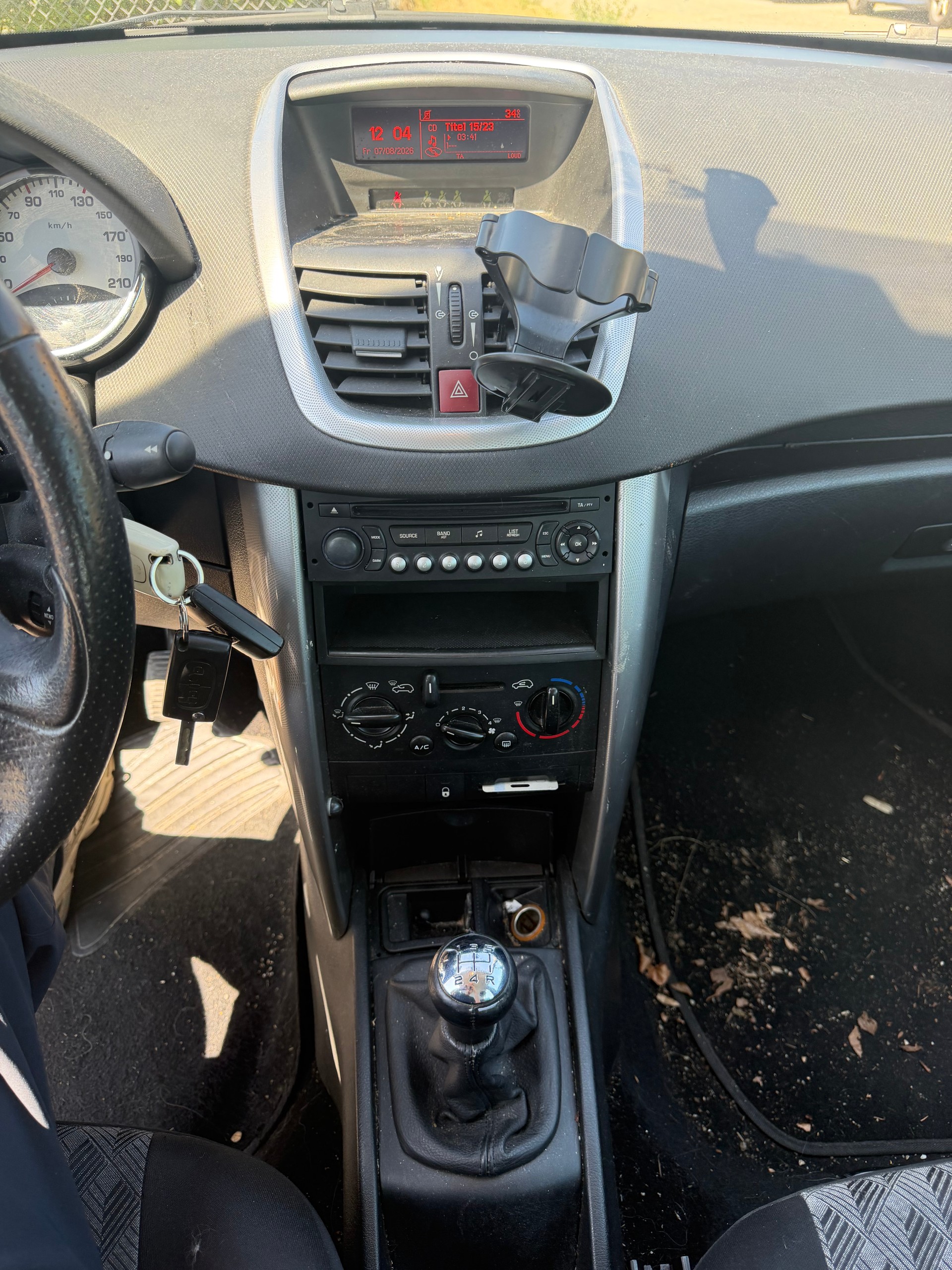 PEUGEOT 207 1.6 16V XT-image-5