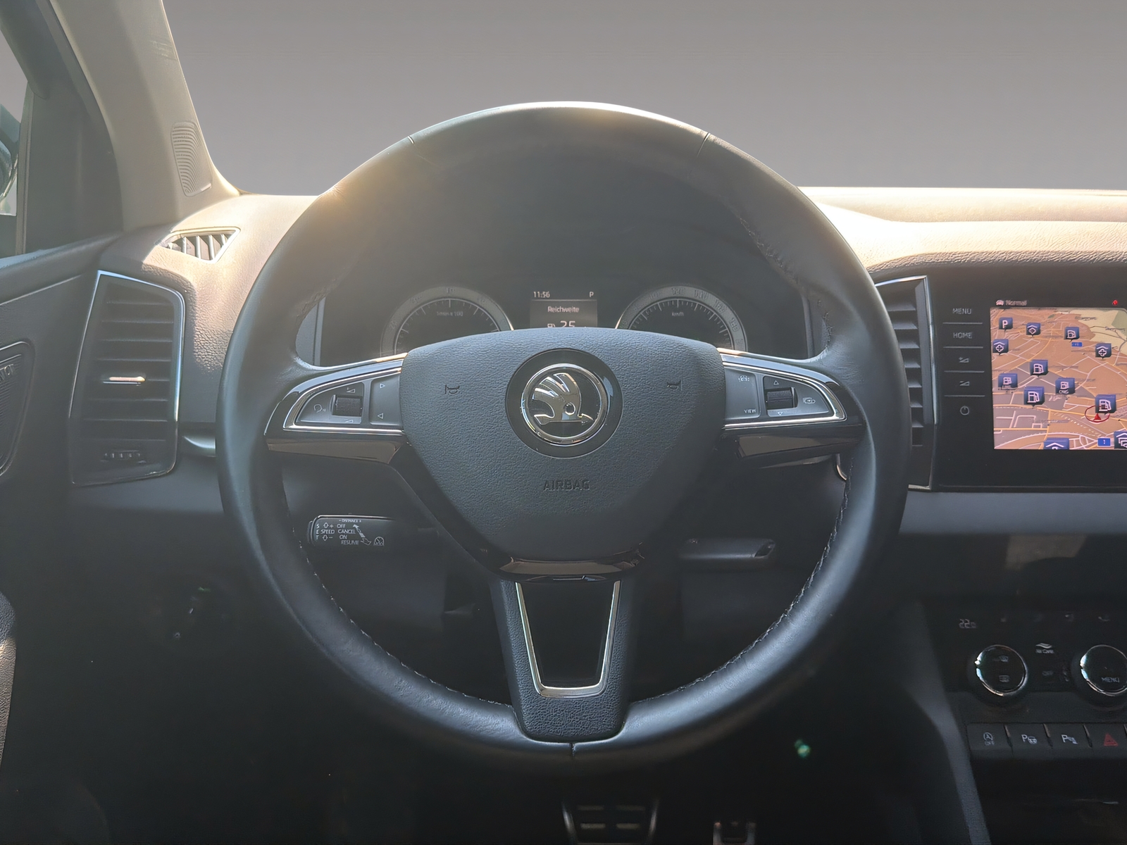 SKODA Karoq 1.5 TSI Ambition DSG-image-9