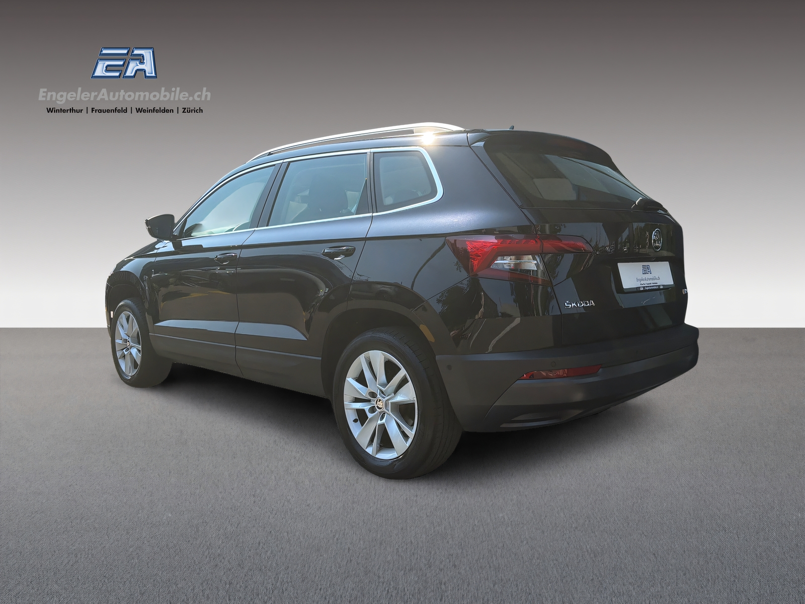 SKODA Karoq 1.5 TSI Ambition DSG-showroom-element-3