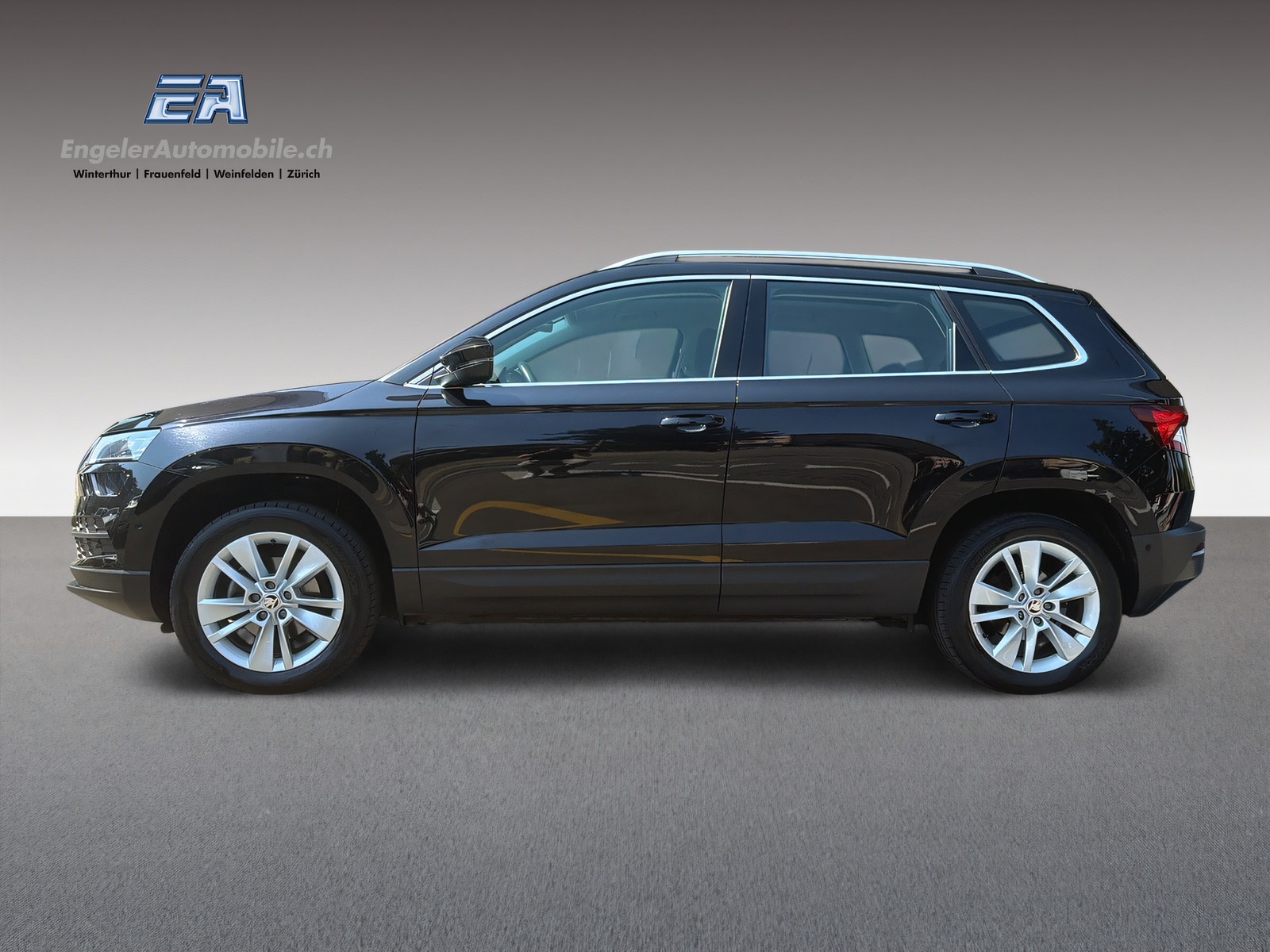SKODA Karoq 1.5 TSI Ambition DSG-showroom-element-2