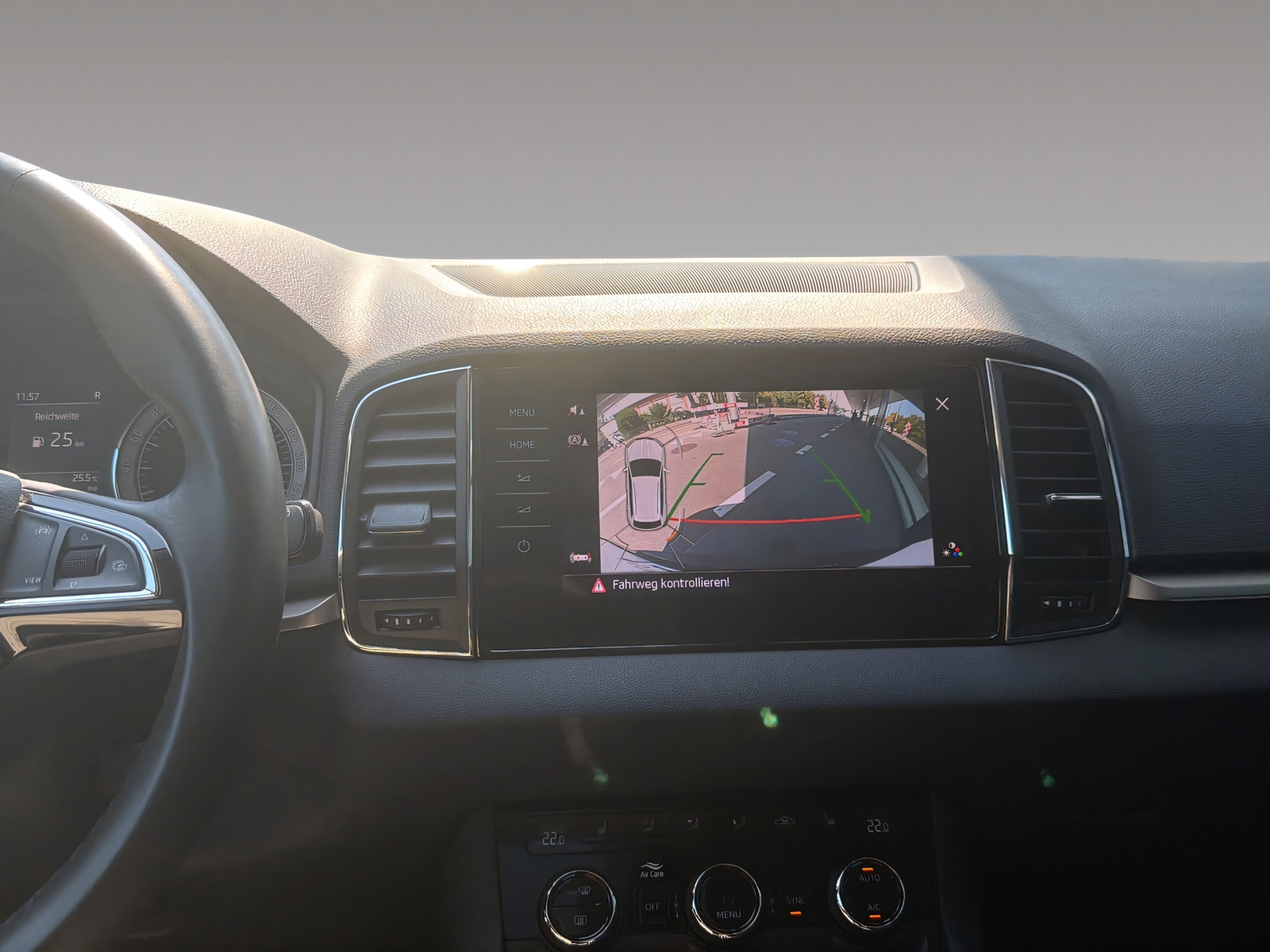 SKODA Karoq 1.5 TSI Ambition DSG-image-13