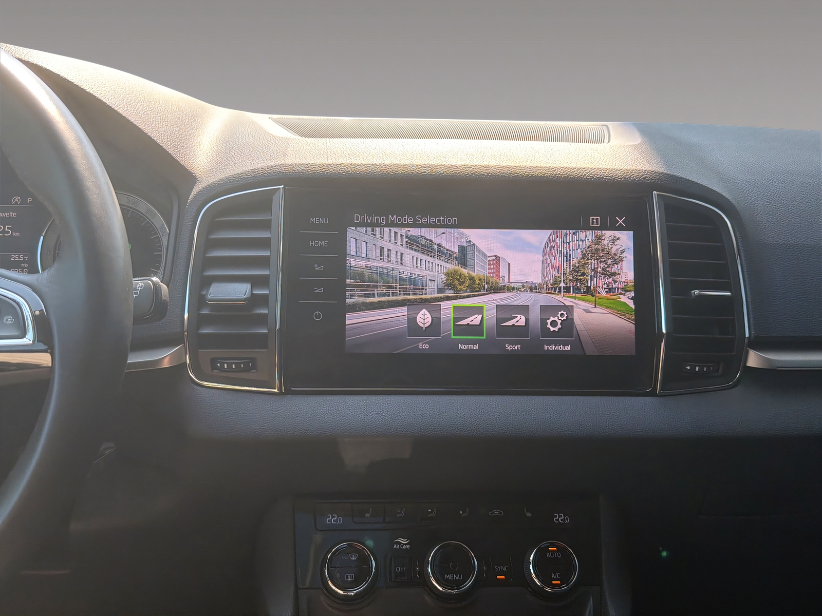 SKODA Karoq 1.5 TSI Ambition DSG-image-14