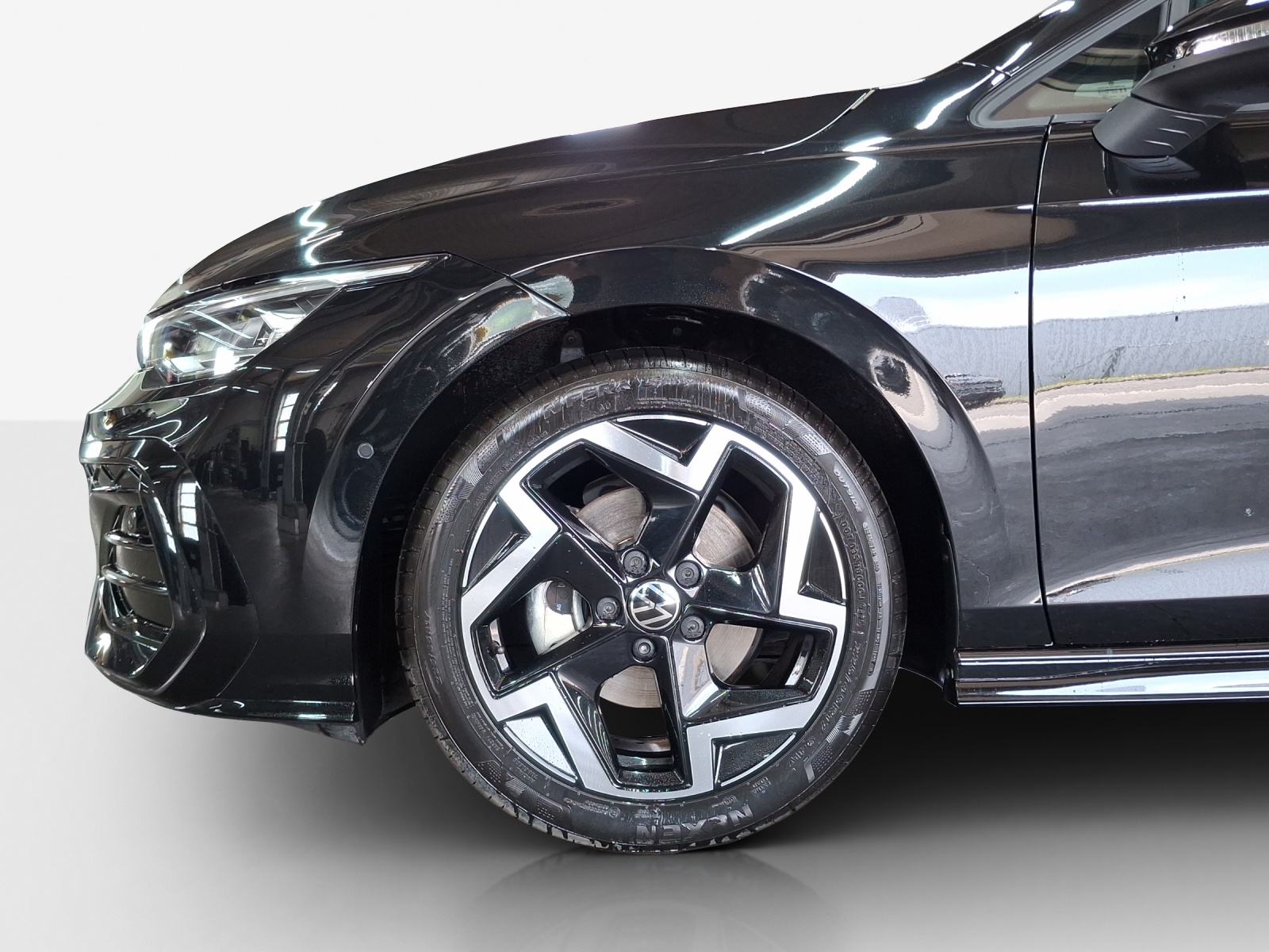 VW Golf 1.5 e TSI mHEV R-Line DSG-image-14