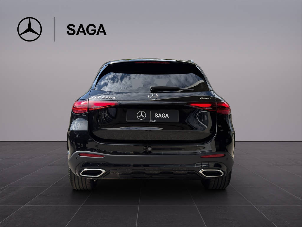 MERCEDES-BENZ GLC 220 d AMG Line 4matic-image-4