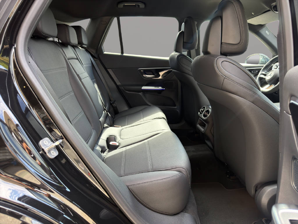 MERCEDES-BENZ GLC 220 d AMG Line 4matic-image-12