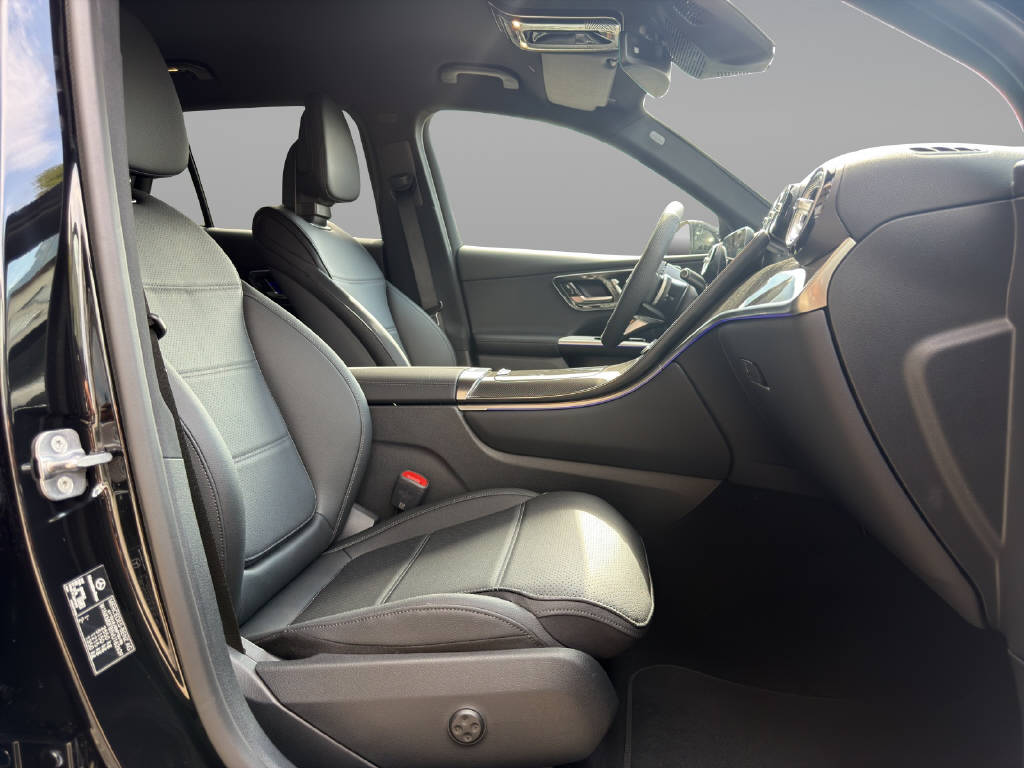 MERCEDES-BENZ GLC 220 d AMG Line 4matic-image-13