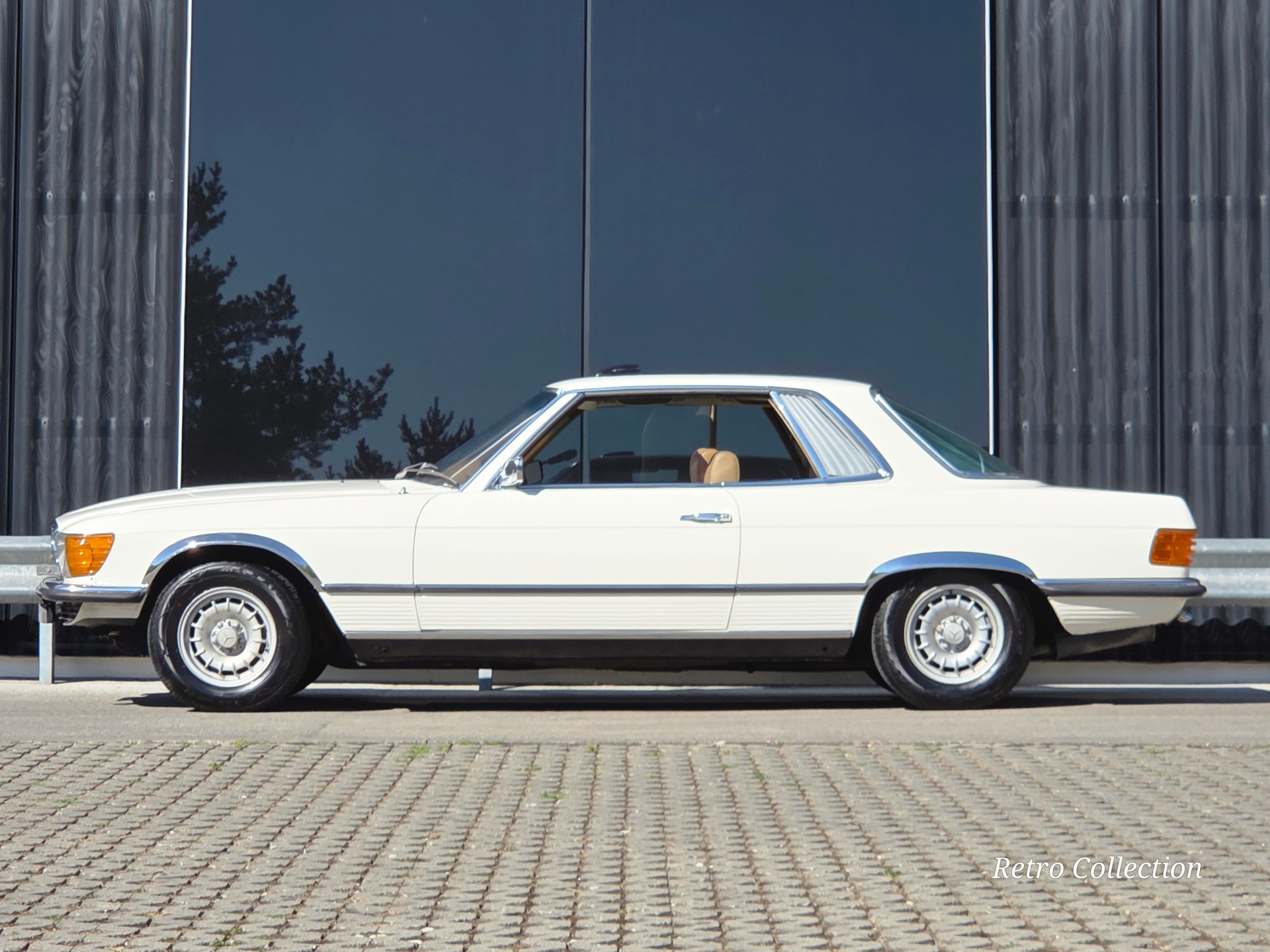 MERCEDES-BENZ 350 SLC - Voiture CH - excellent état - carnet de services - passeport FIVA - toit ouvrant - exp. vétéran 09.2026.-image-2
