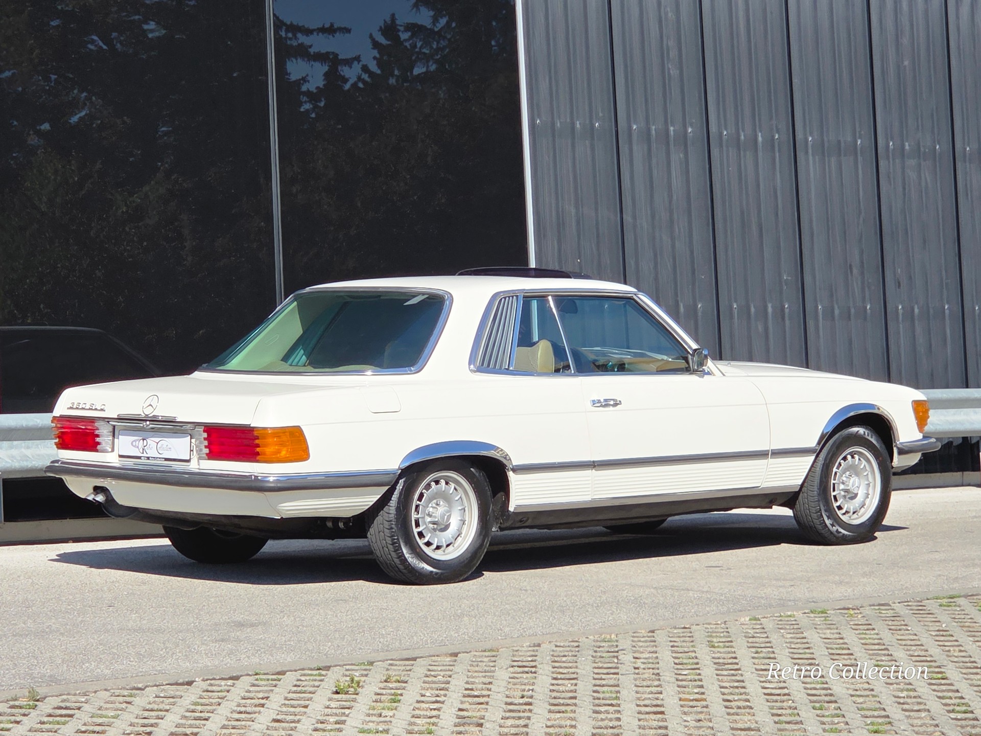 MERCEDES-BENZ 350 SLC - Voiture CH - excellent état - carnet de services - passeport FIVA - toit ouvrant - exp. vétéran 09.2026.-image-5