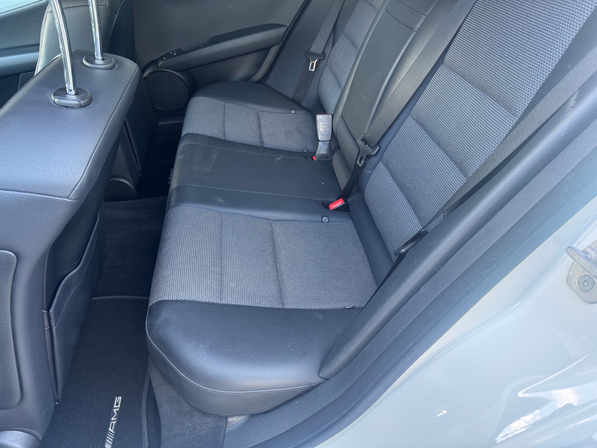 MERCEDES-BENZ C 250 CDI Avantgarde 4Matic 7G-Tronic-image-7