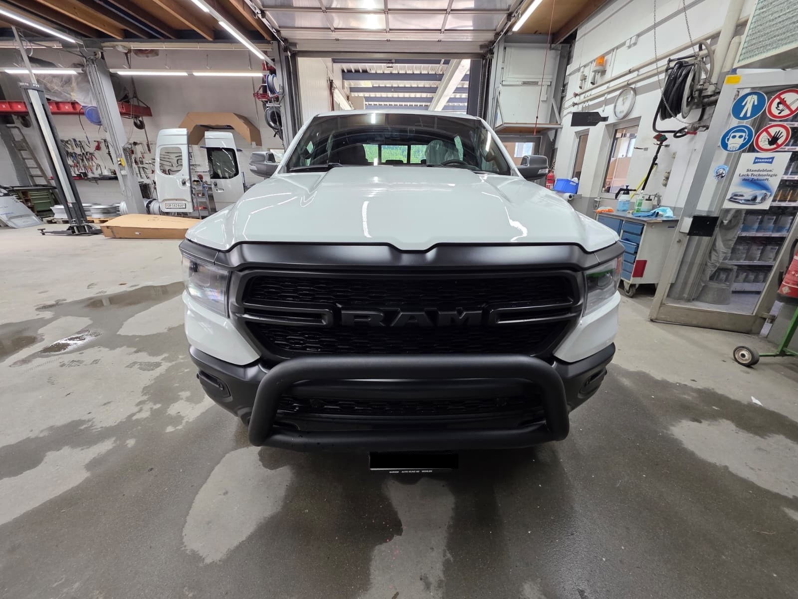 DODGE 1500 Big Horn - Built to serve