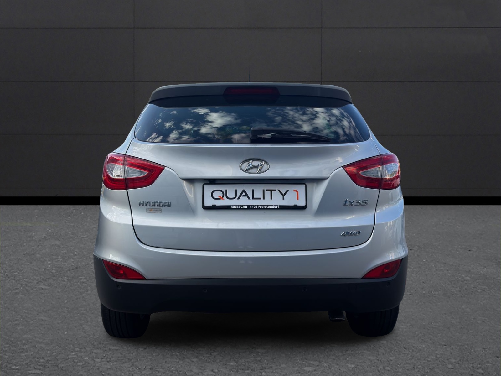 HYUNDAI iX 35 2.0 GDI Style 4WD Automatic-image-3