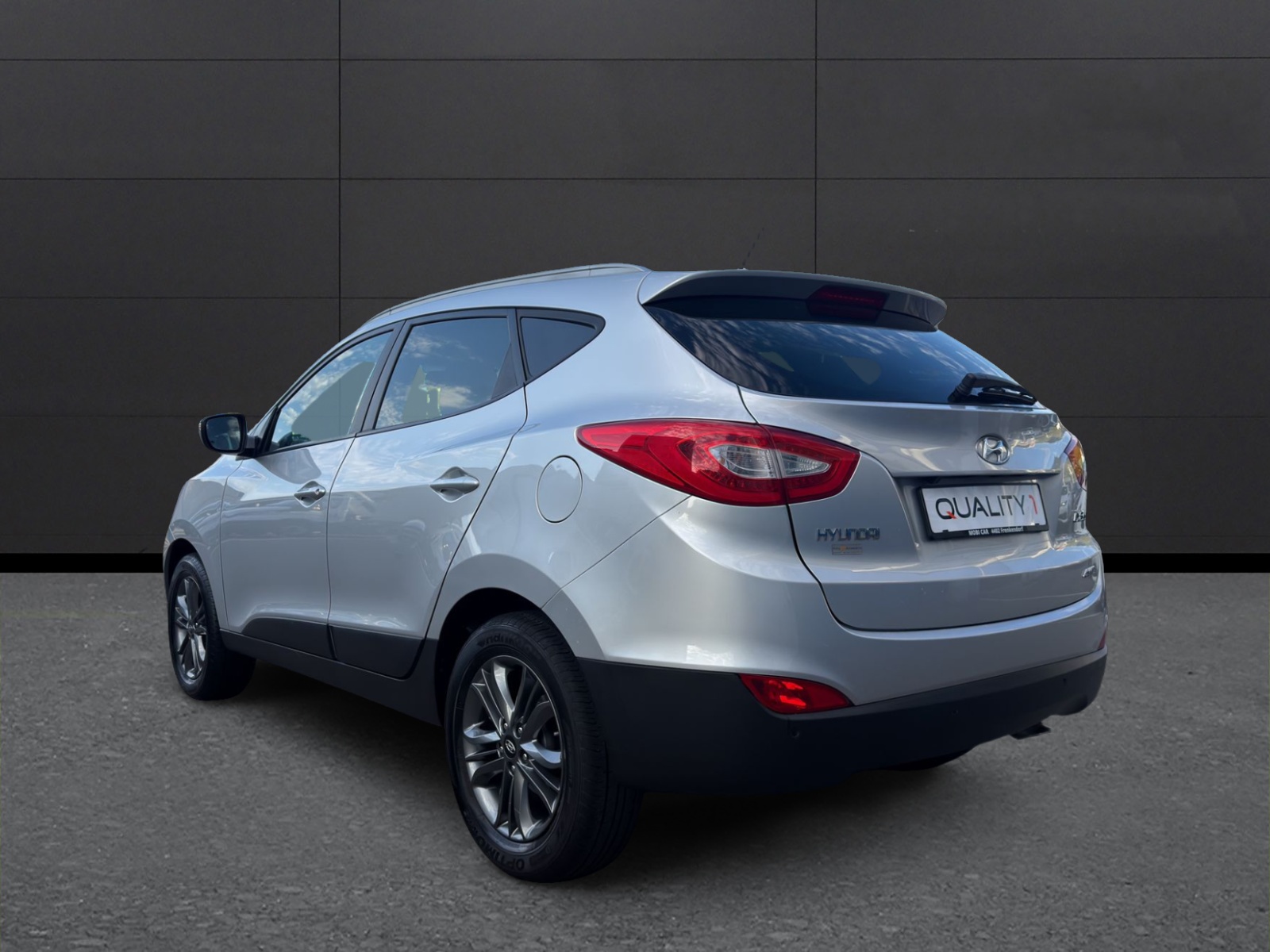 HYUNDAI iX 35 2.0 GDI Style 4WD Automatic-image-2