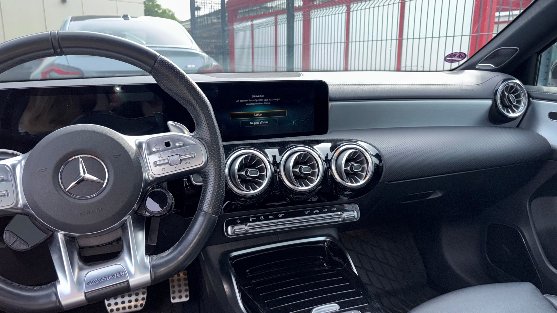 MERCEDES-BENZ A 35 AMG 4matic-image-4