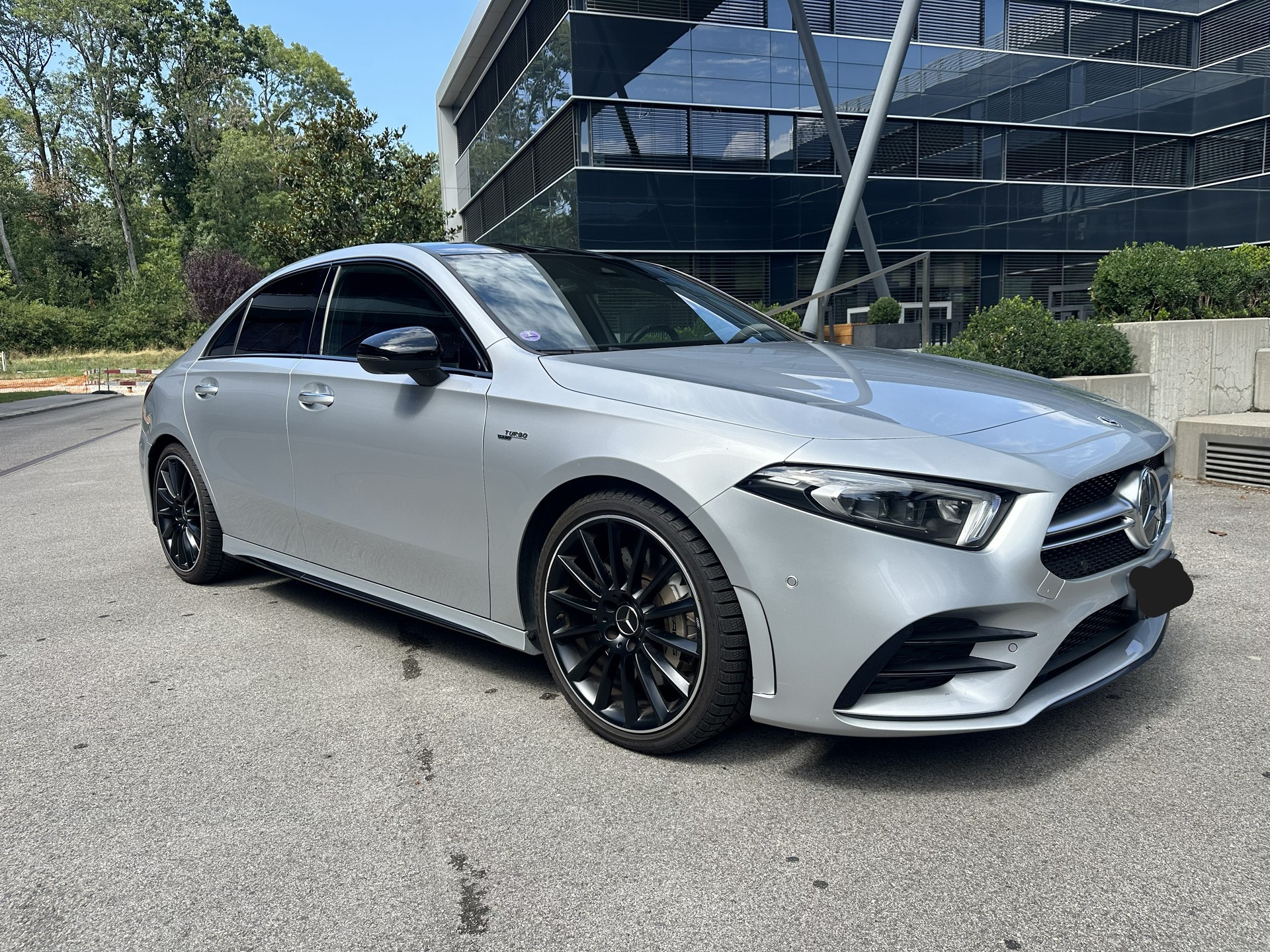 MERCEDES-BENZ A 35 AMG 4matic-image-0