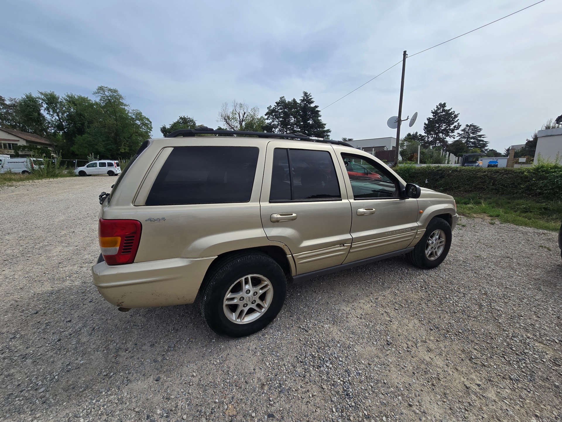JEEP Grand Cherokee 4.0 Limited Automatic-image-3