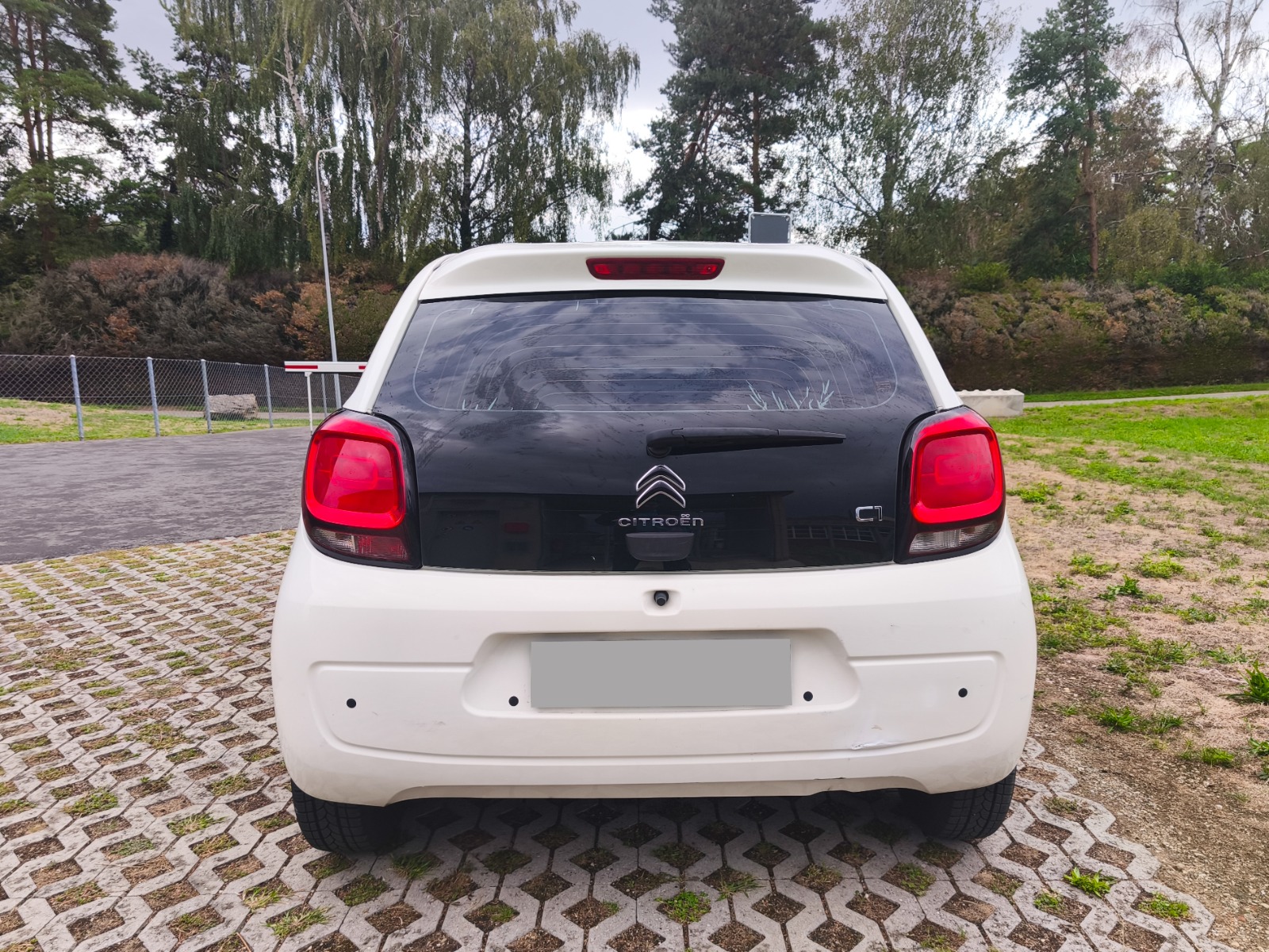 CITROEN C1 1.0 VTi Feel S&S-image-4