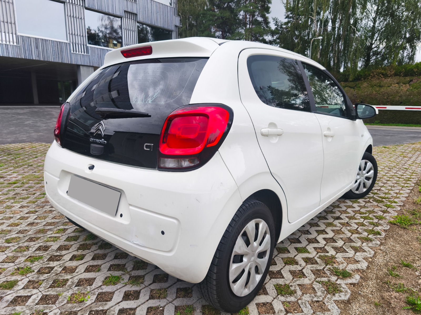 CITROEN C1 1.0 VTi Feel S&S-image-3
