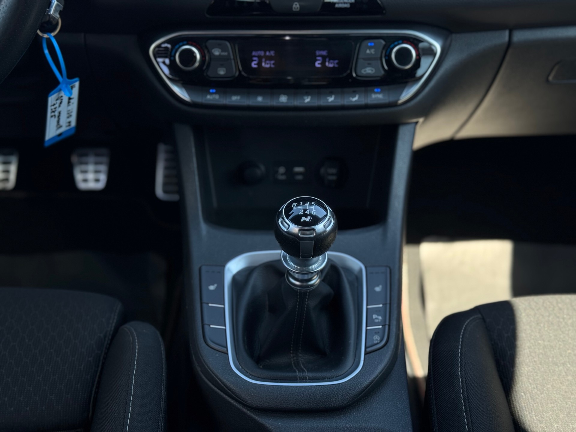 HYUNDAI i30 Fastback 1.4 T-GDi N-Line-image-12