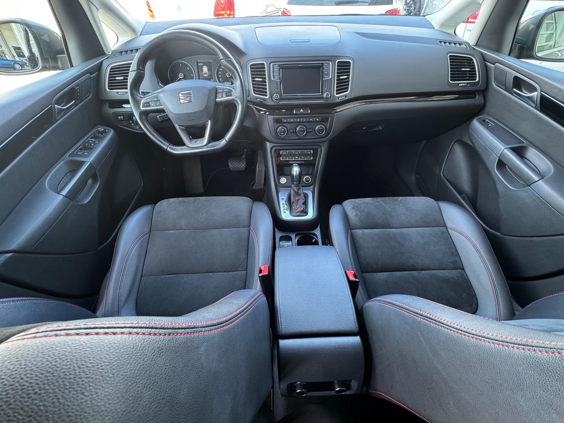 SEAT Alhambra 2.0 TDI 4Drive SWISS FR-image-6