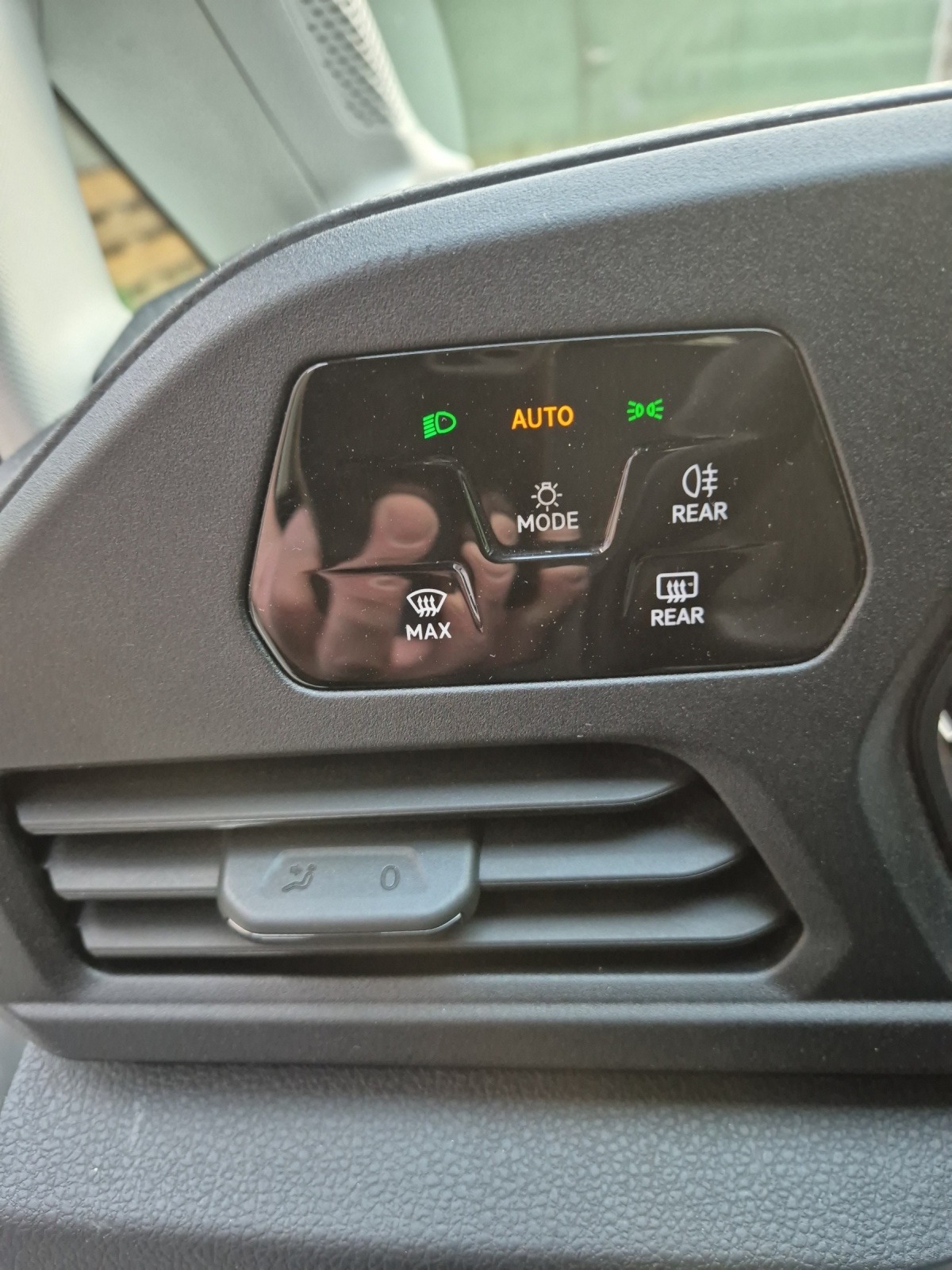 VW Caddy Kombi 2.0TDI Entry-image-15
