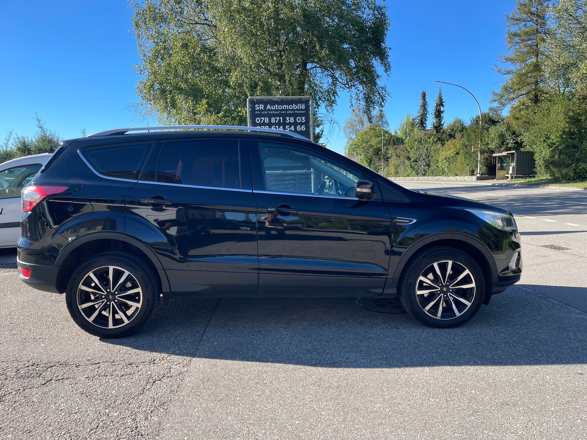 FORD Kuga 2.0 TDCi Trend 2WD PowerShift-image-5
