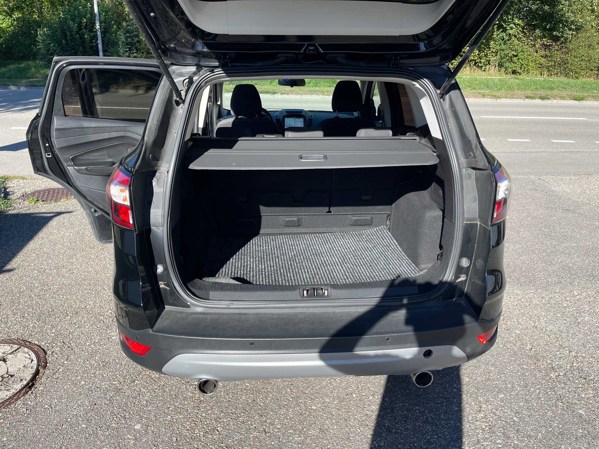 FORD Kuga 2.0 TDCi Trend 2WD PowerShift-image-9