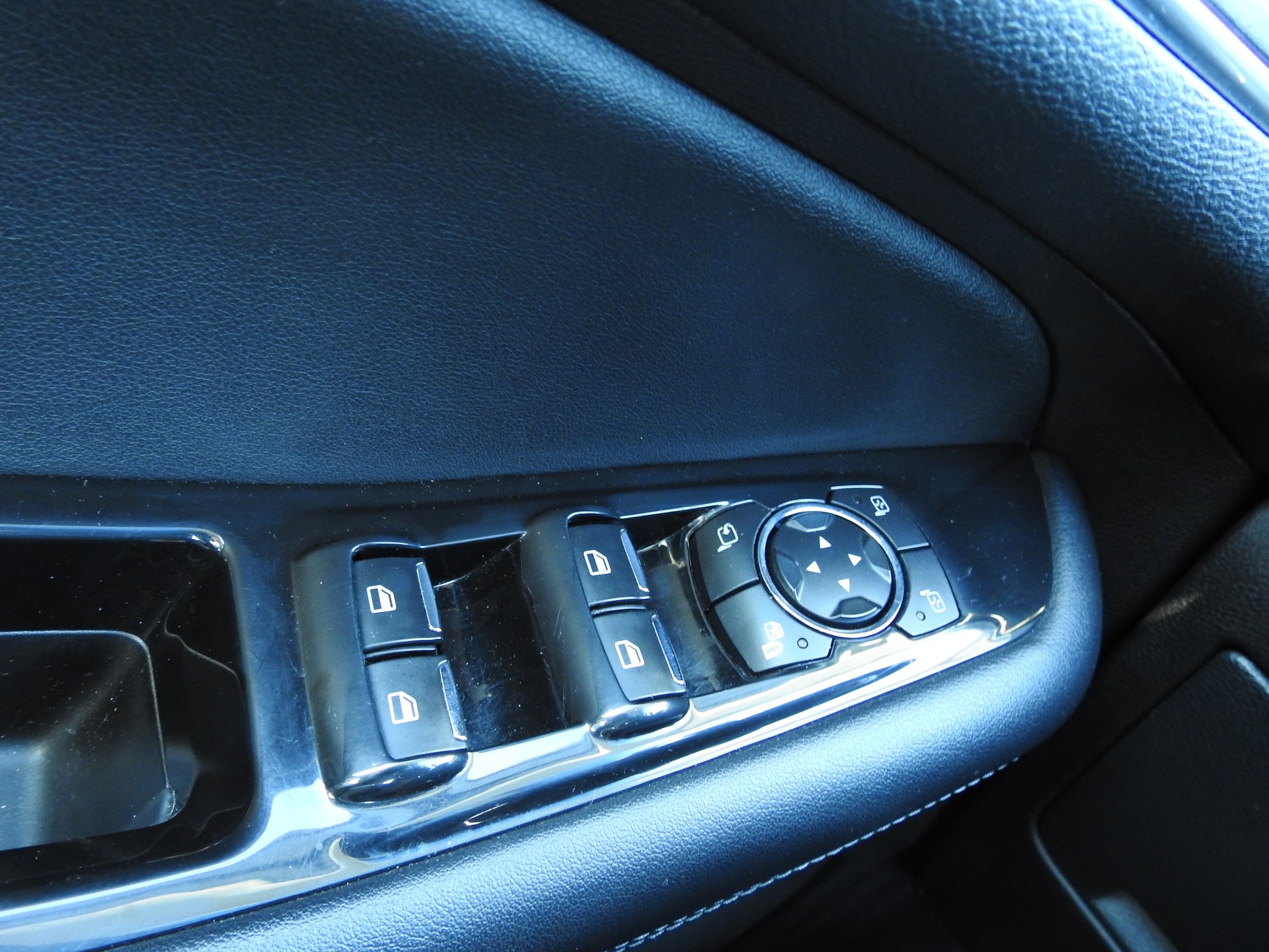 FORD Edge 2.0 TDCi ST-Line 4WD PowerShift-image-25