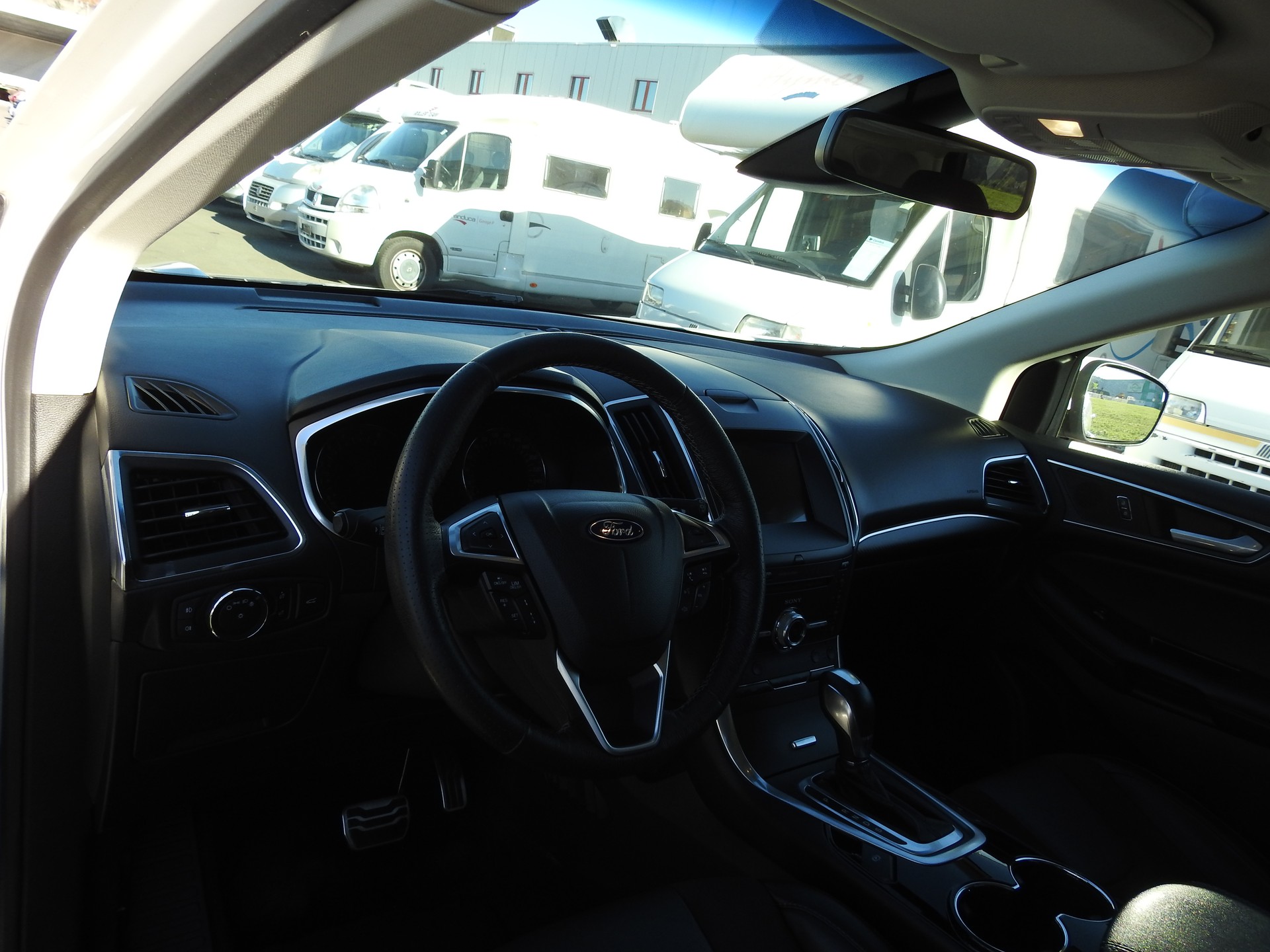 FORD Edge 2.0 TDCi ST-Line 4WD PowerShift-image-13