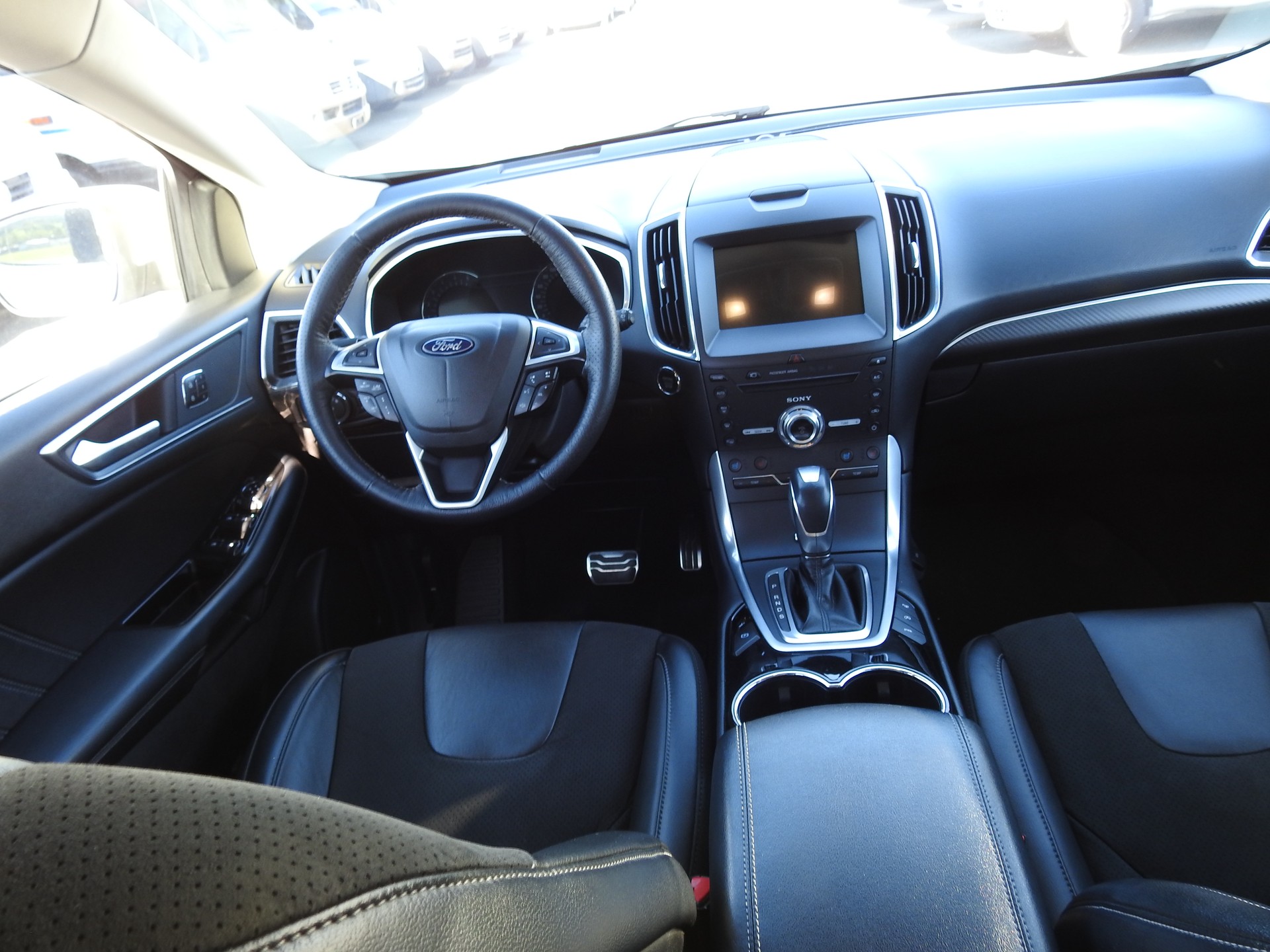 FORD Edge 2.0 TDCi ST-Line 4WD PowerShift-image-21