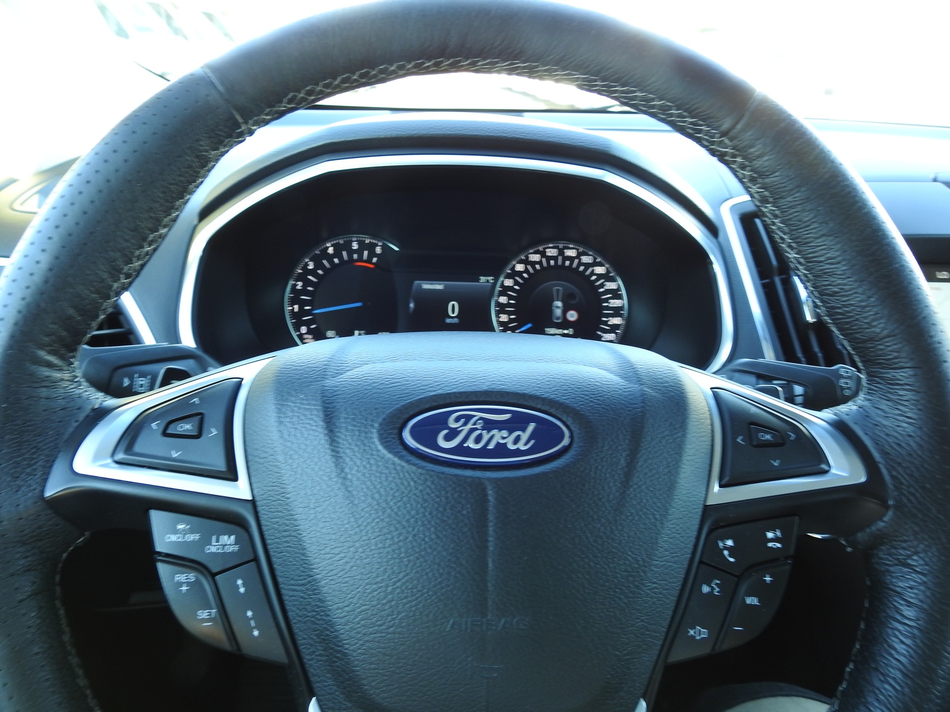 FORD Edge 2.0 TDCi ST-Line 4WD PowerShift-image-29