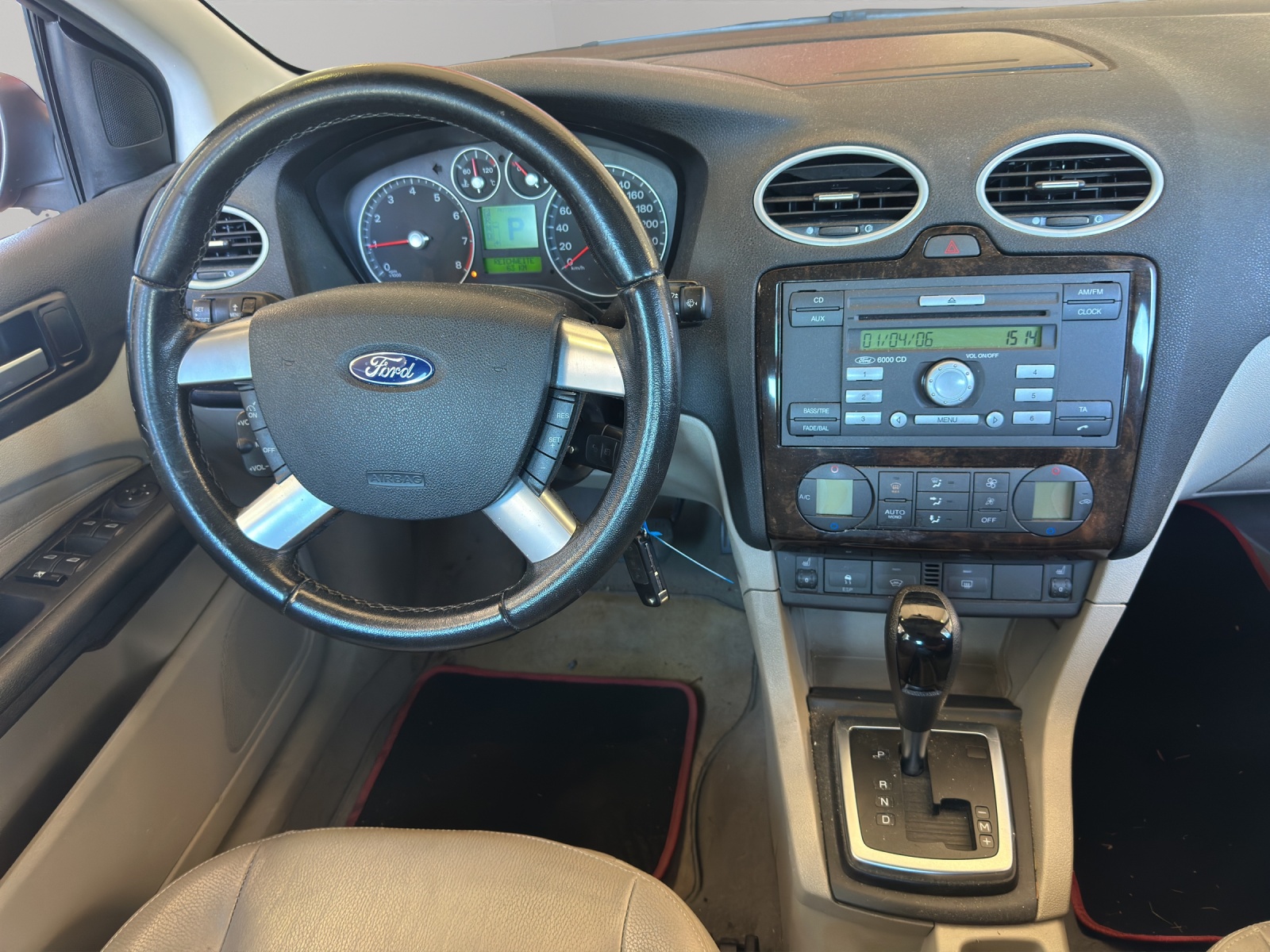 FORD Focus 2.0i Titanium-image-10