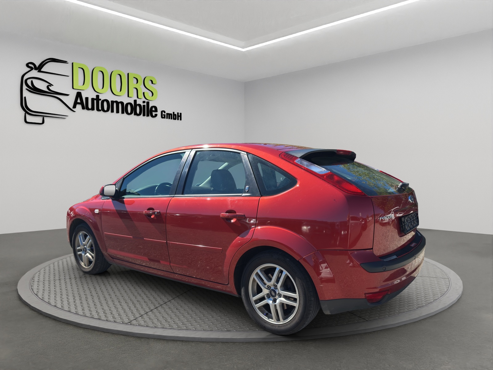 FORD Focus 2.0i Titanium-image-6